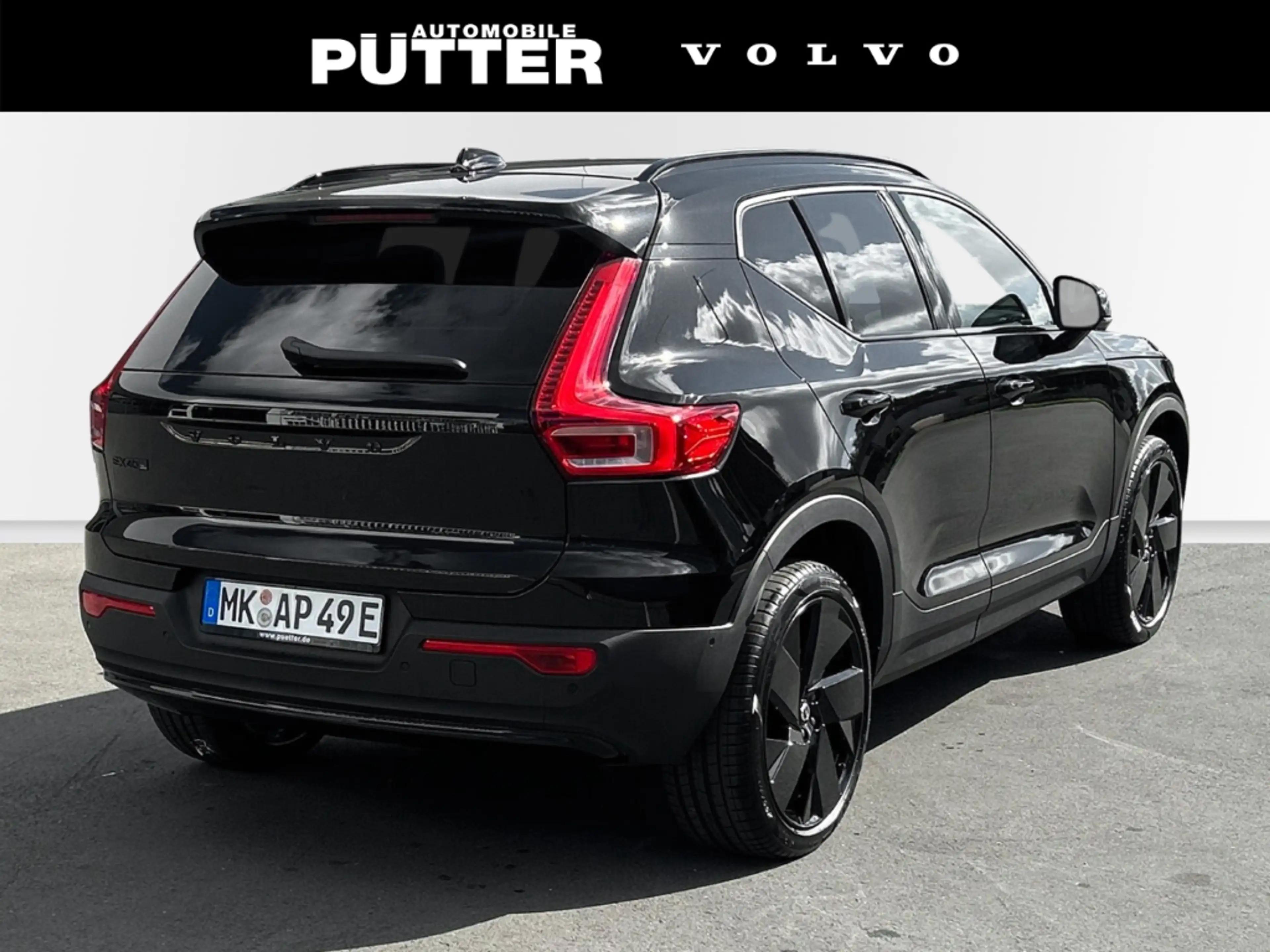 Volvo EX40 300 kW Twin Motor AWD Ultra Black Edition — photo 2