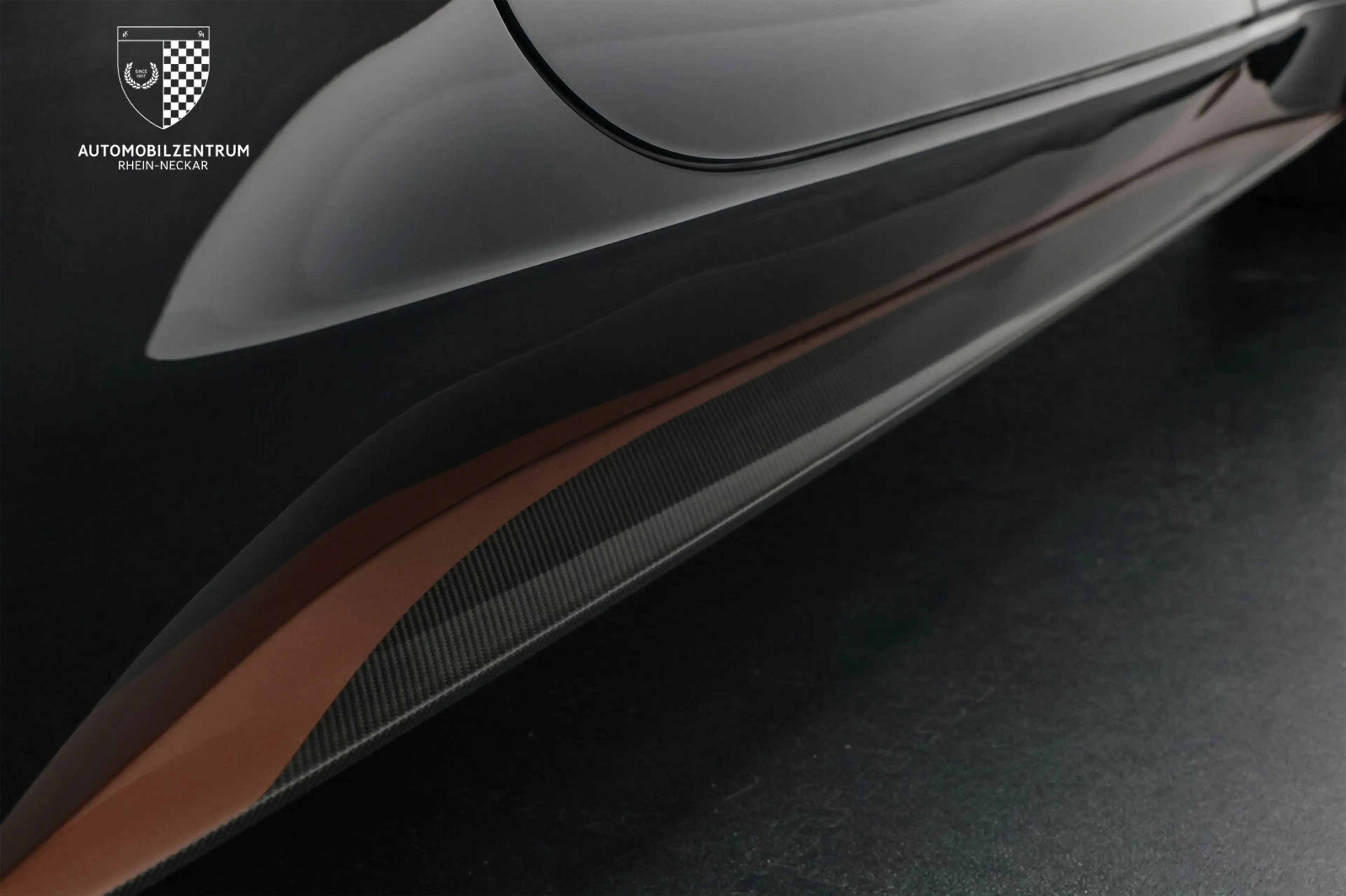 Aston Martin Vanquish Vanquish S Ultimate 1 of 175/Carbon/Bang&Olufsen — photo 15