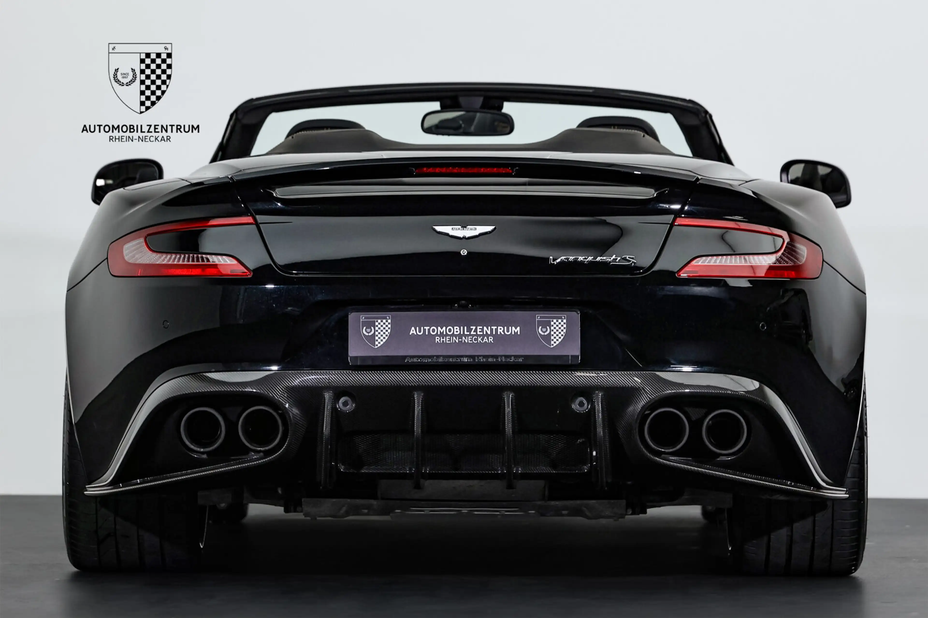 Aston Martin Vanquish Vanquish S Ultimate 1 of 175/Carbon/Bang&Olufsen — photo 6