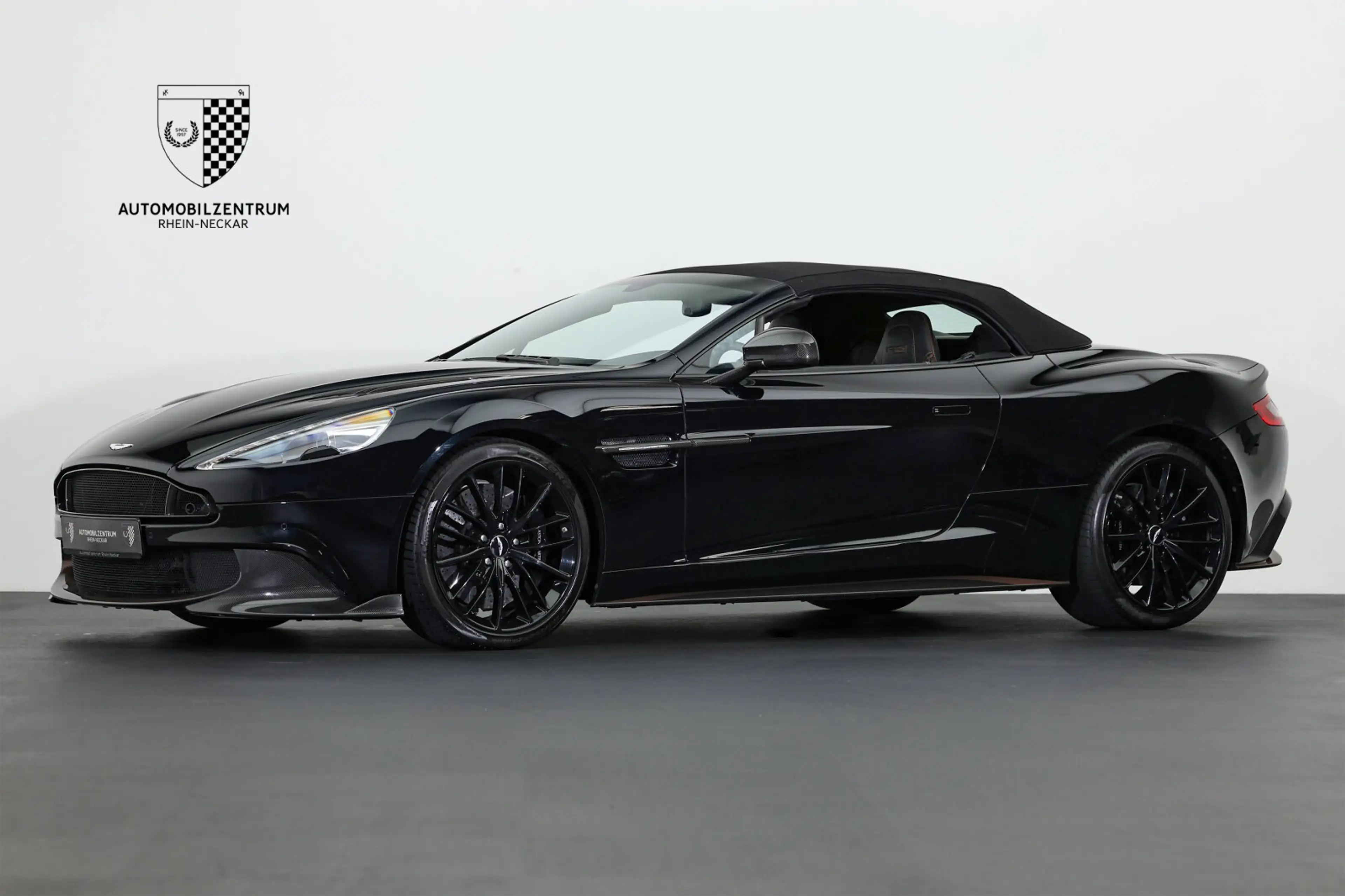 Aston Martin Vanquish Vanquish S Ultimate 1 of 175/Carbon/Bang&Olufsen — photo 3