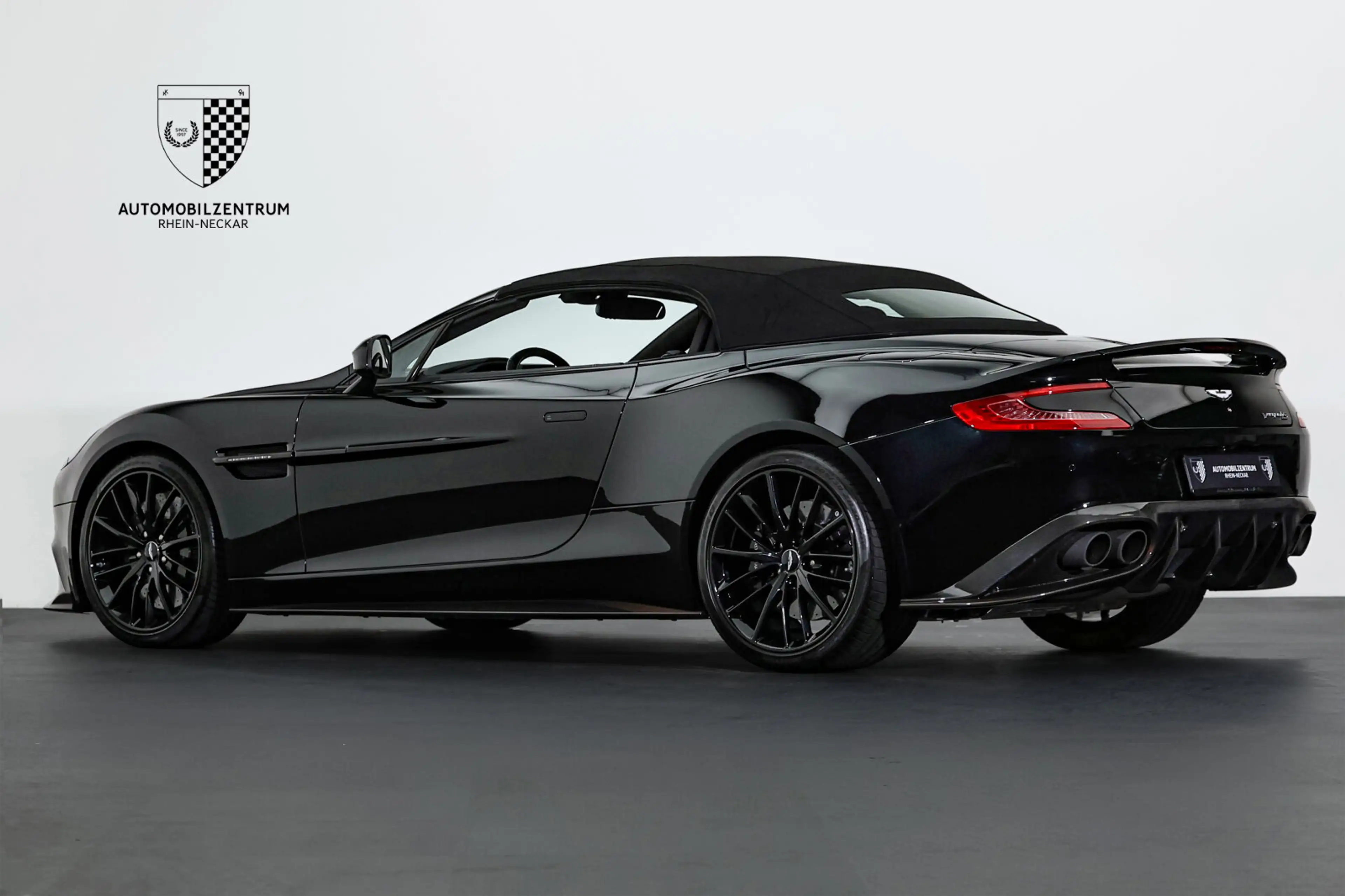 Aston Martin Vanquish Vanquish S Ultimate 1 of 175/Carbon/Bang&Olufsen — photo 5