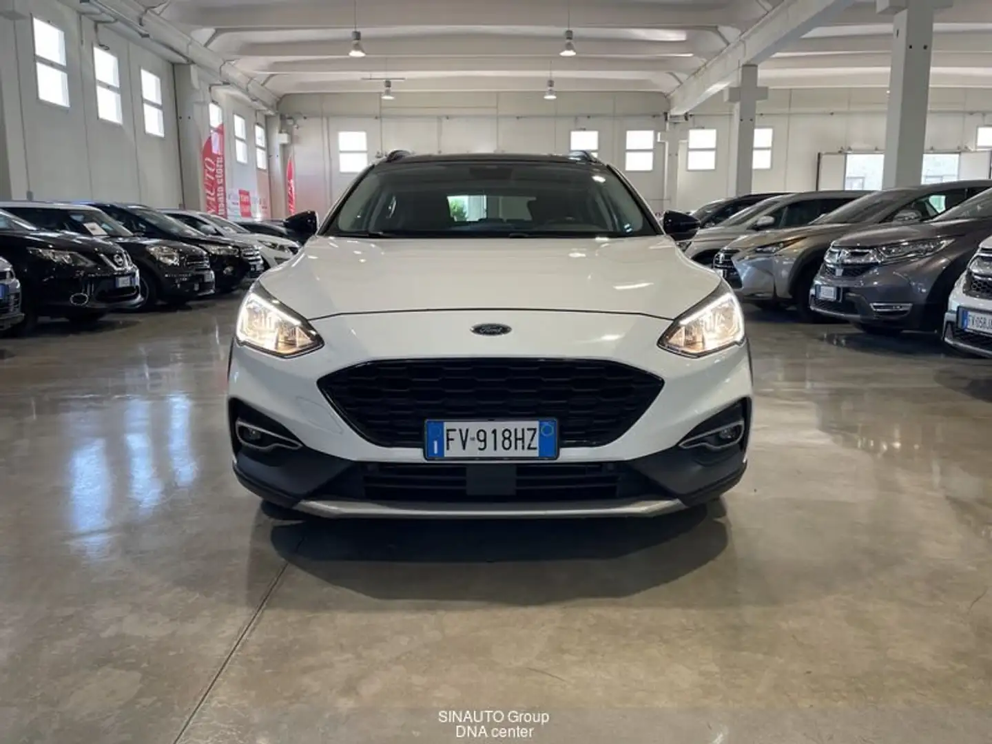 Ford Focus 1.0 EcoBoost 125 CV 5p. Active Bianco - 2