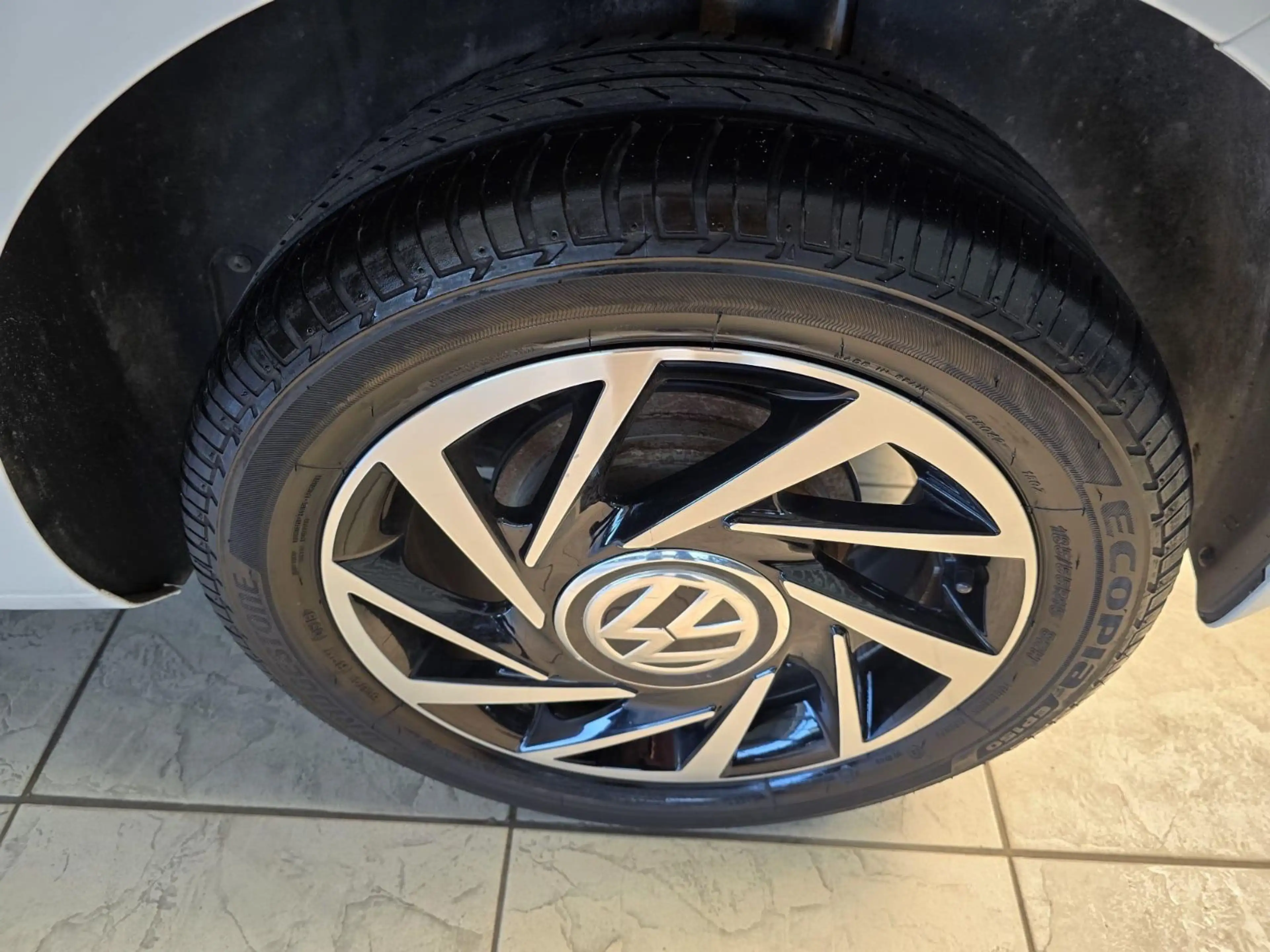 Volkswagen e-up! 1.HAND MFL ALU 8-Fach — photo 10