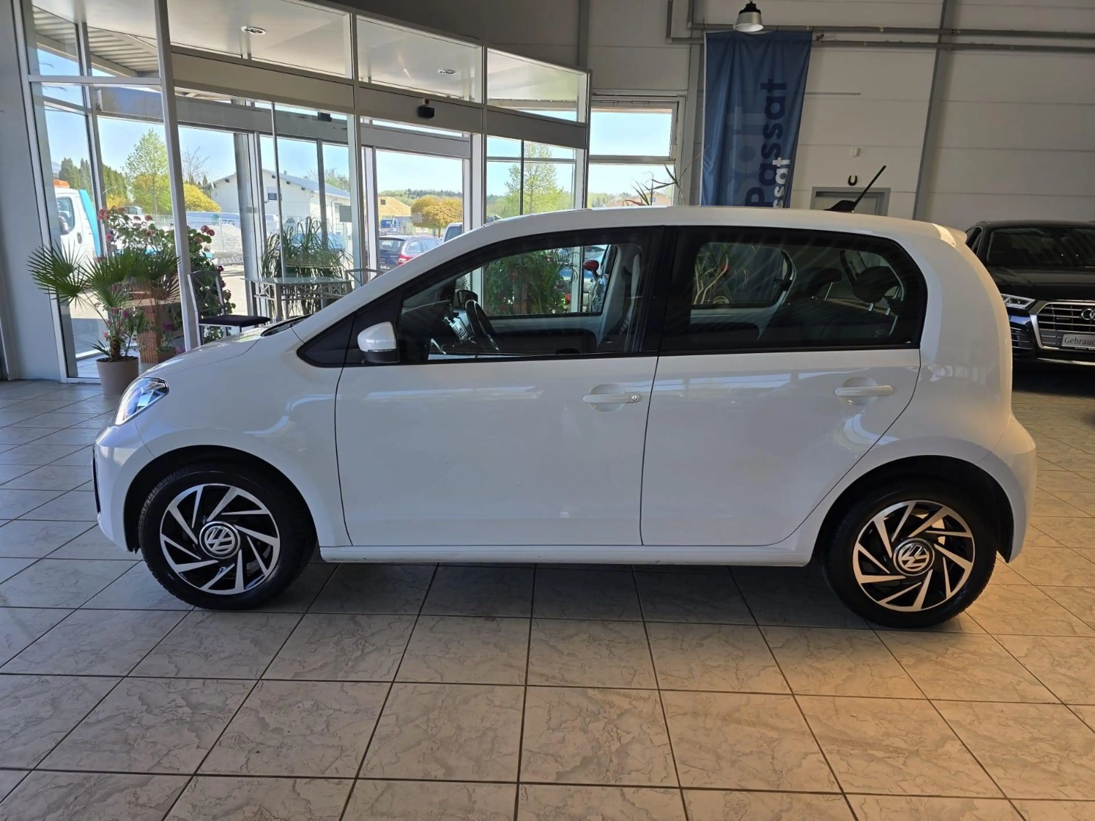 Volkswagen e-up! 1.HAND MFL ALU 8-Fach — photo 5