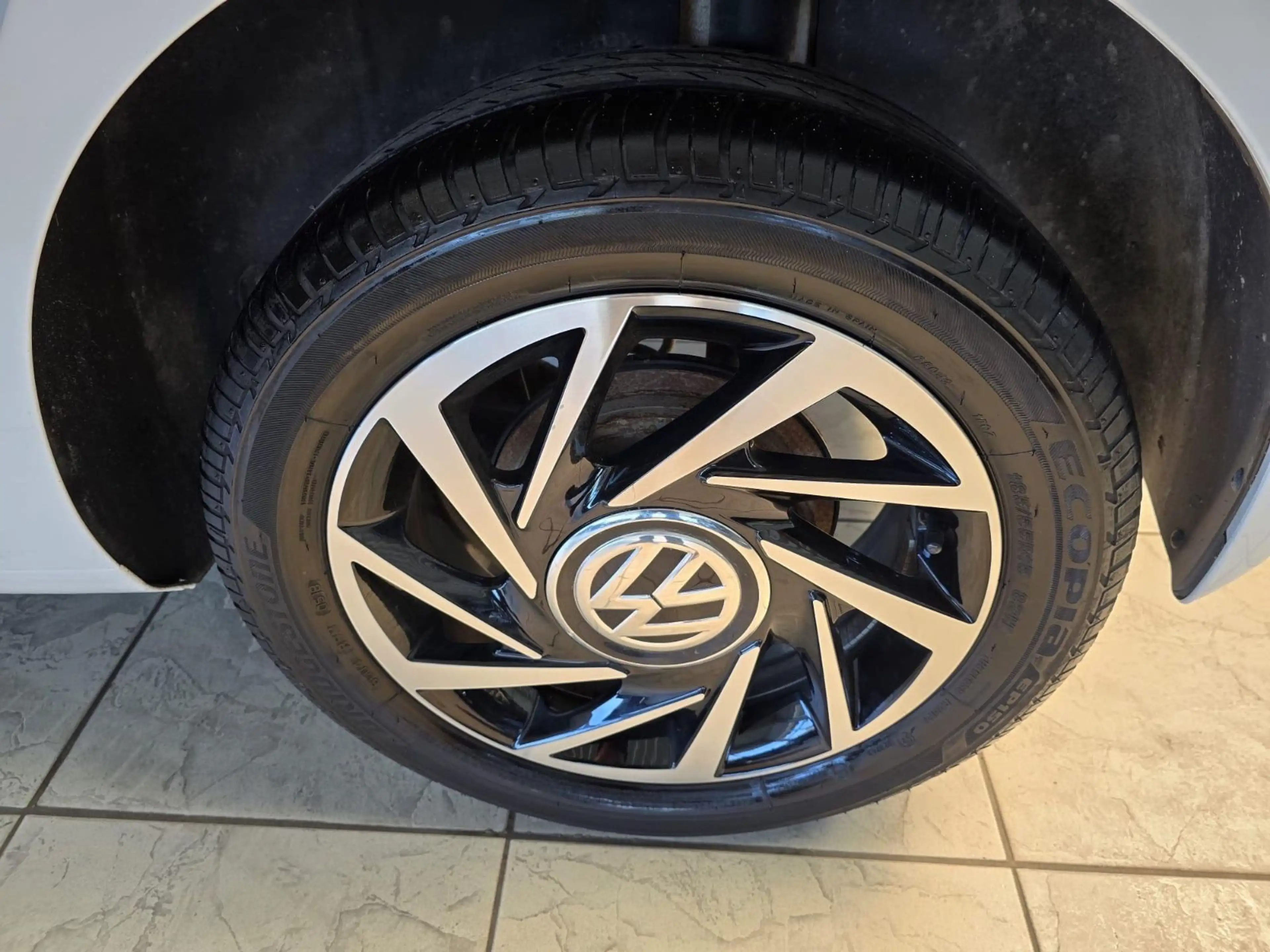 Volkswagen e-up! 1.HAND MFL ALU 8-Fach — photo 9