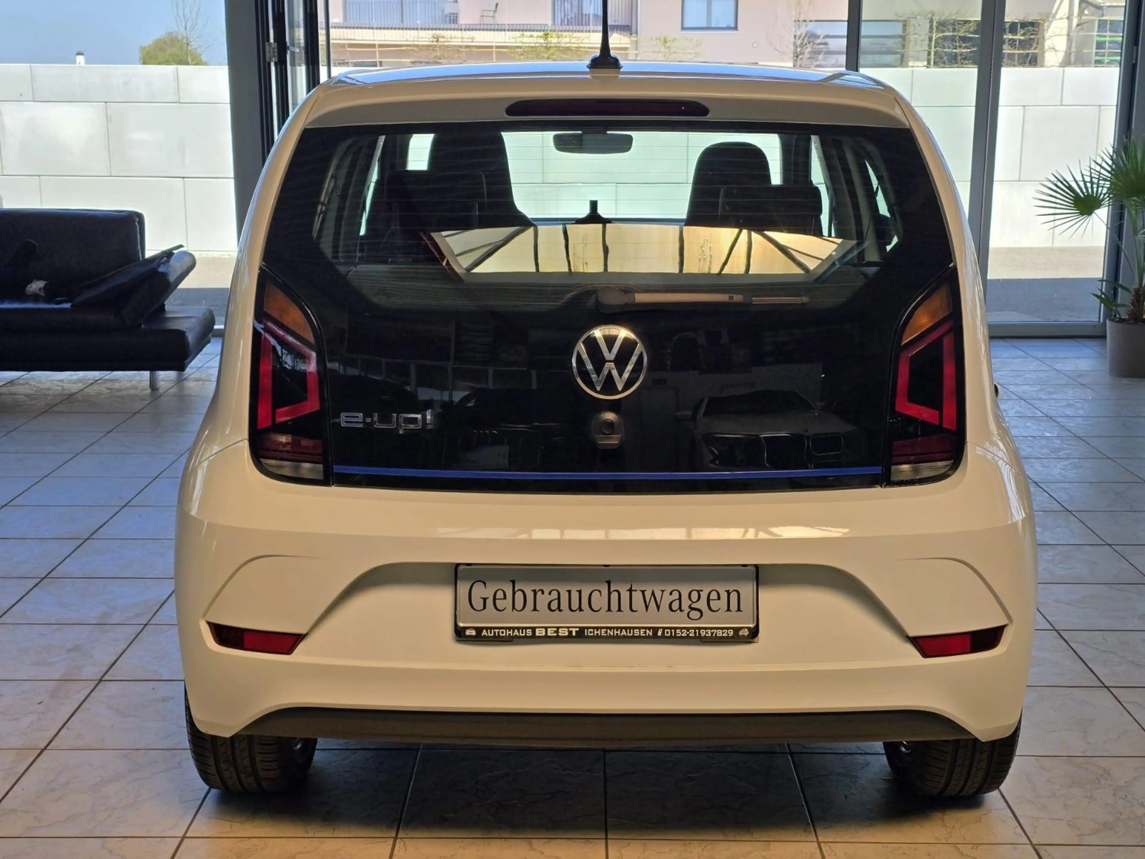 Volkswagen e-up! 1.HAND MFL ALU 8-Fach — photo 7