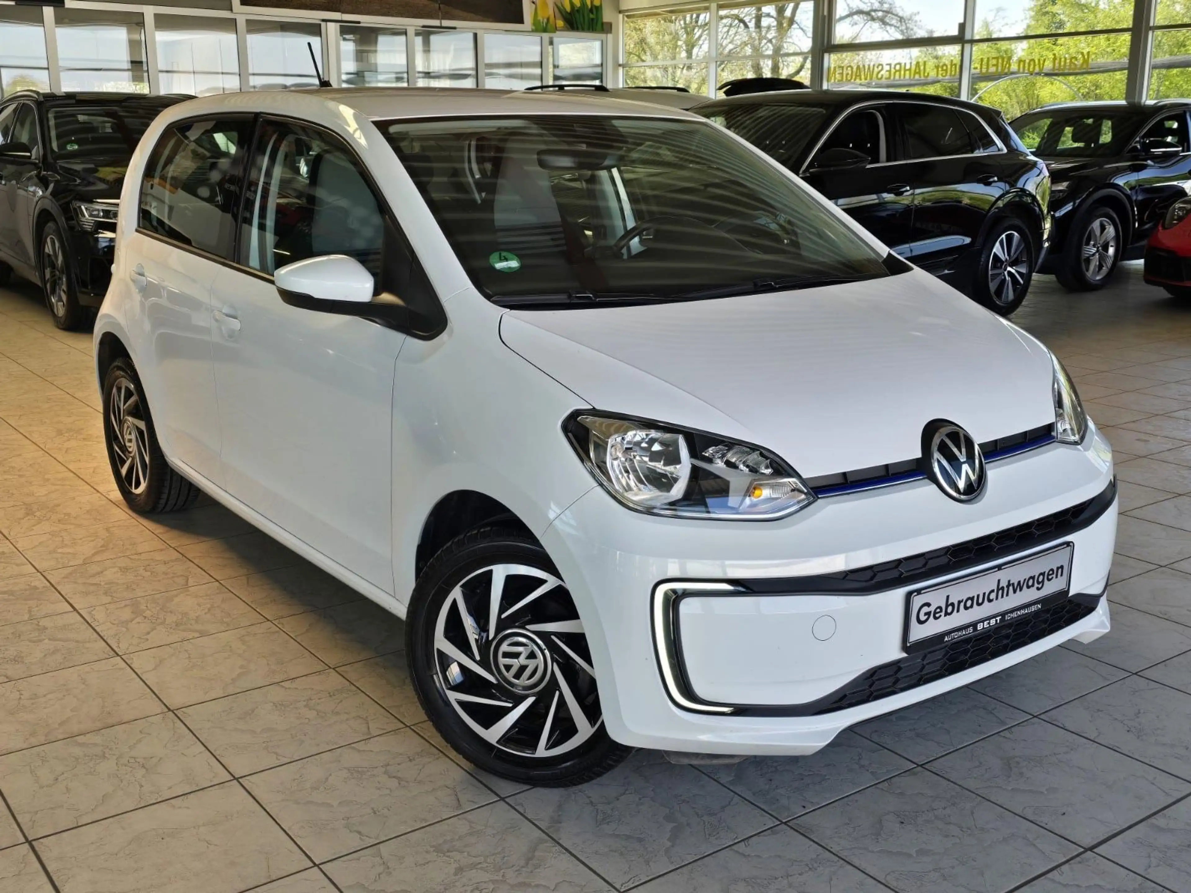 Volkswagen e-up! 1.HAND MFL ALU 8-Fach — photo 2