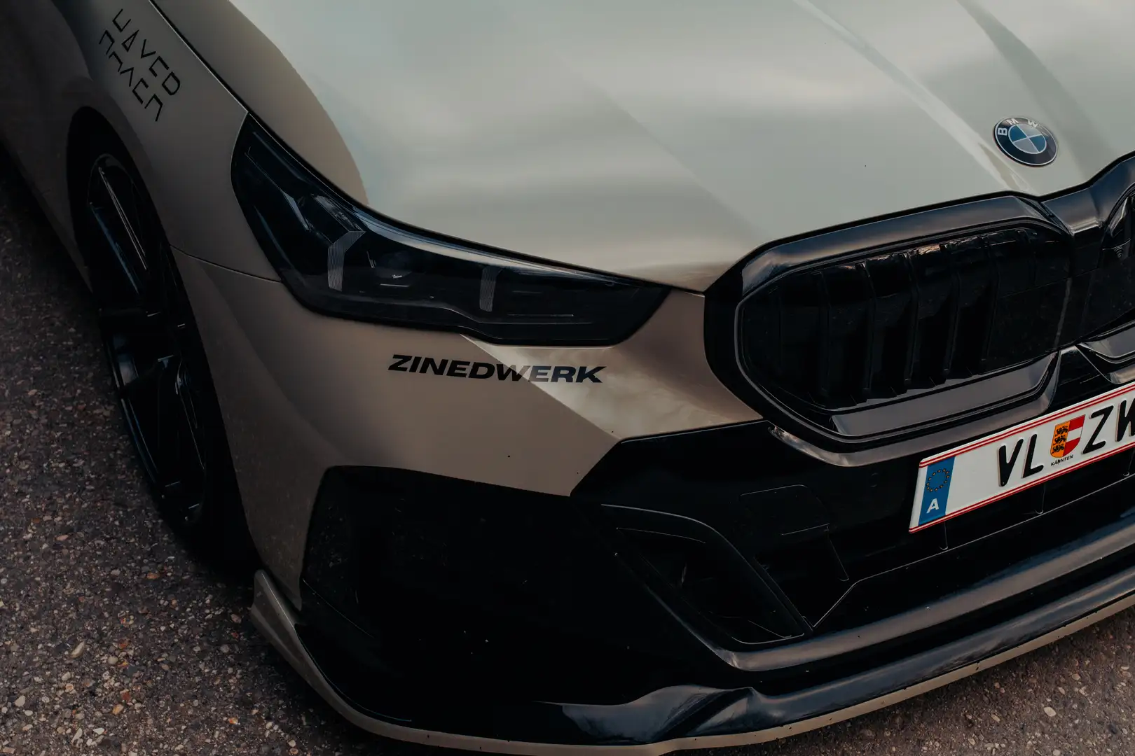 BMW 540 540d Touring MHEV xDrive Aut. Schwarz - 2