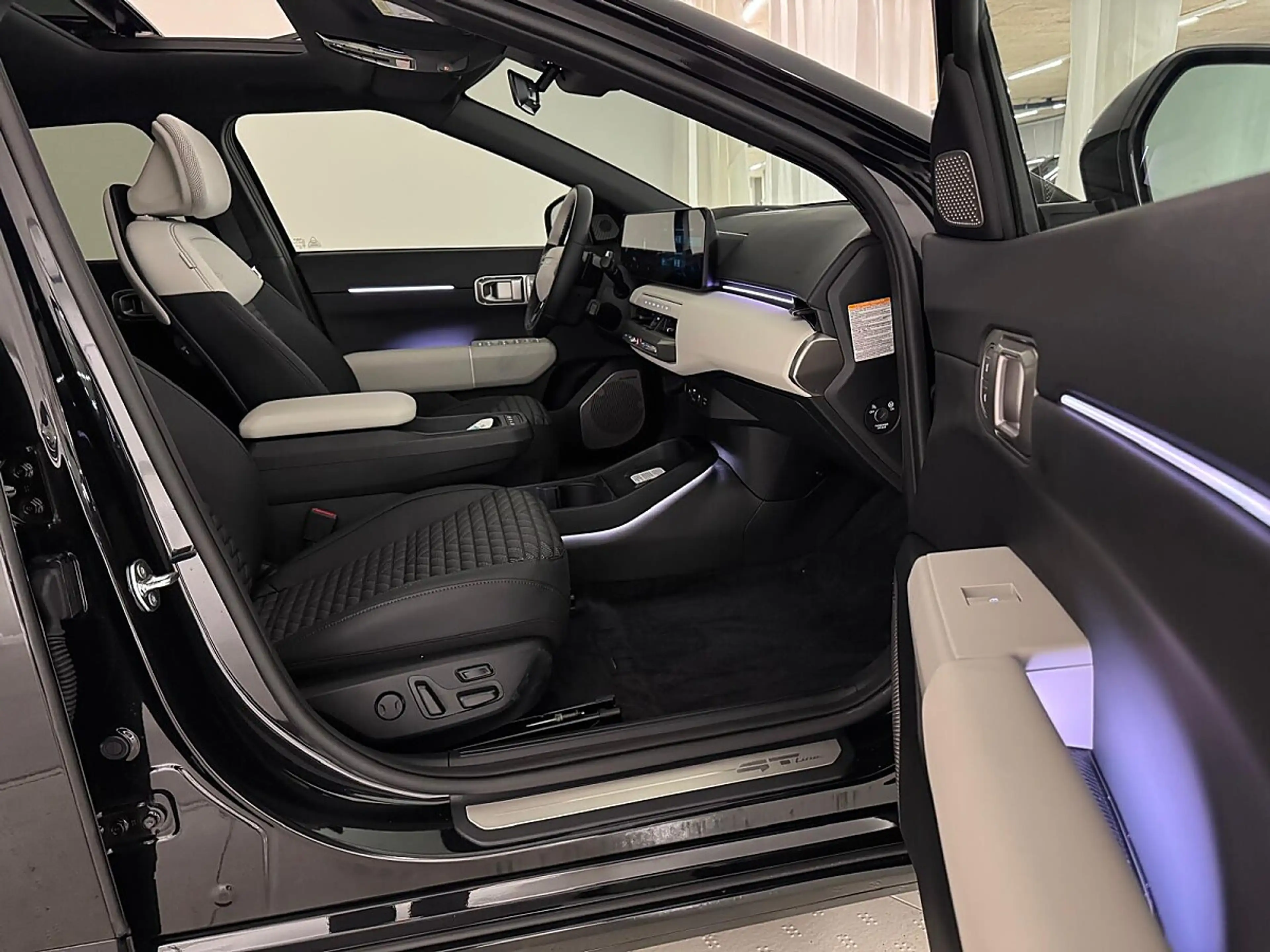 Kia EV4 HB/GT-LINE/81,4KWH/AT/FWD/204/MY26 AUTO STAHL W... — photo 11