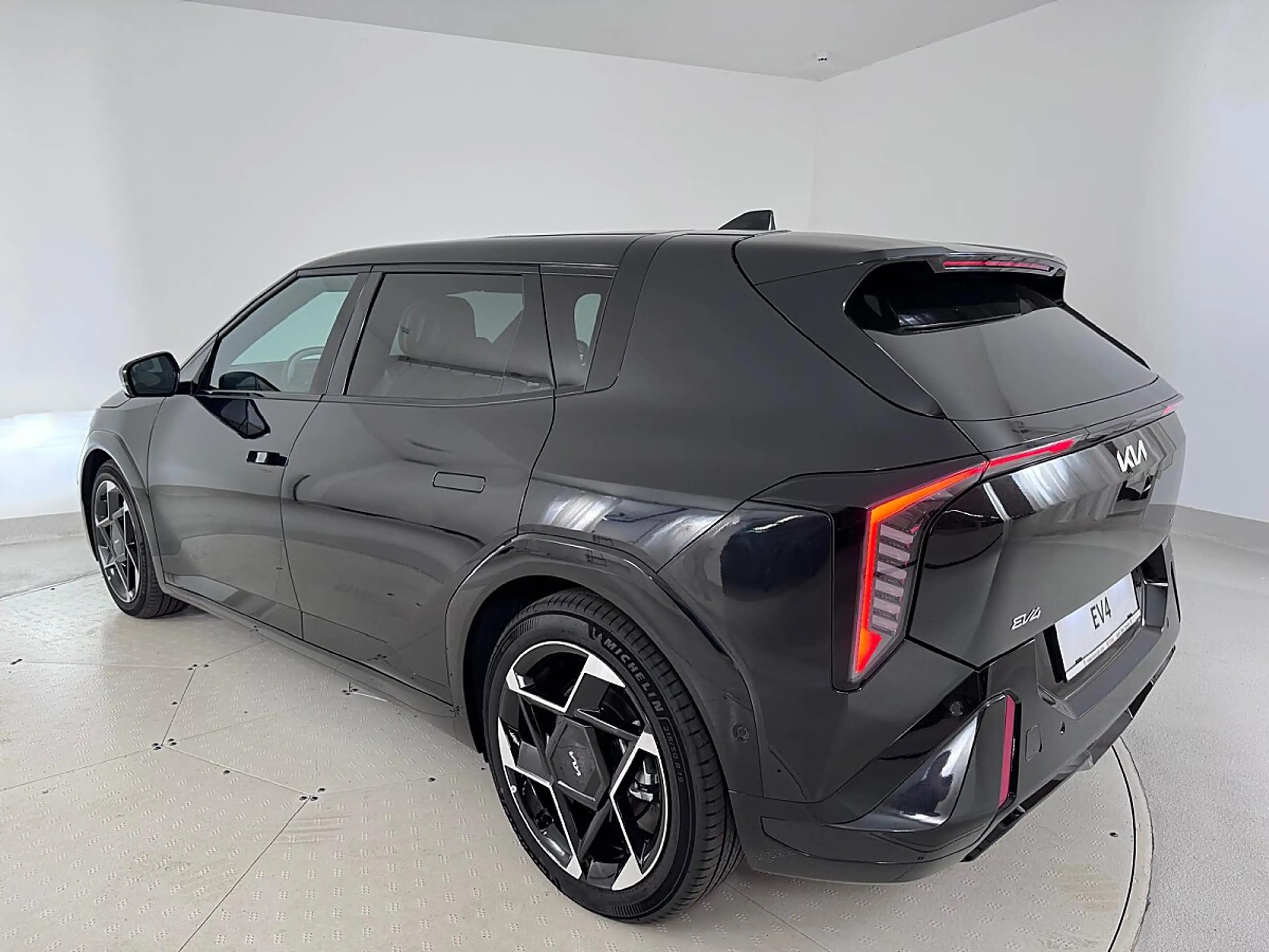 Kia EV4 HB/GT-LINE/81,4KWH/AT/FWD/204/MY26 AUTO STAHL W... — photo 5