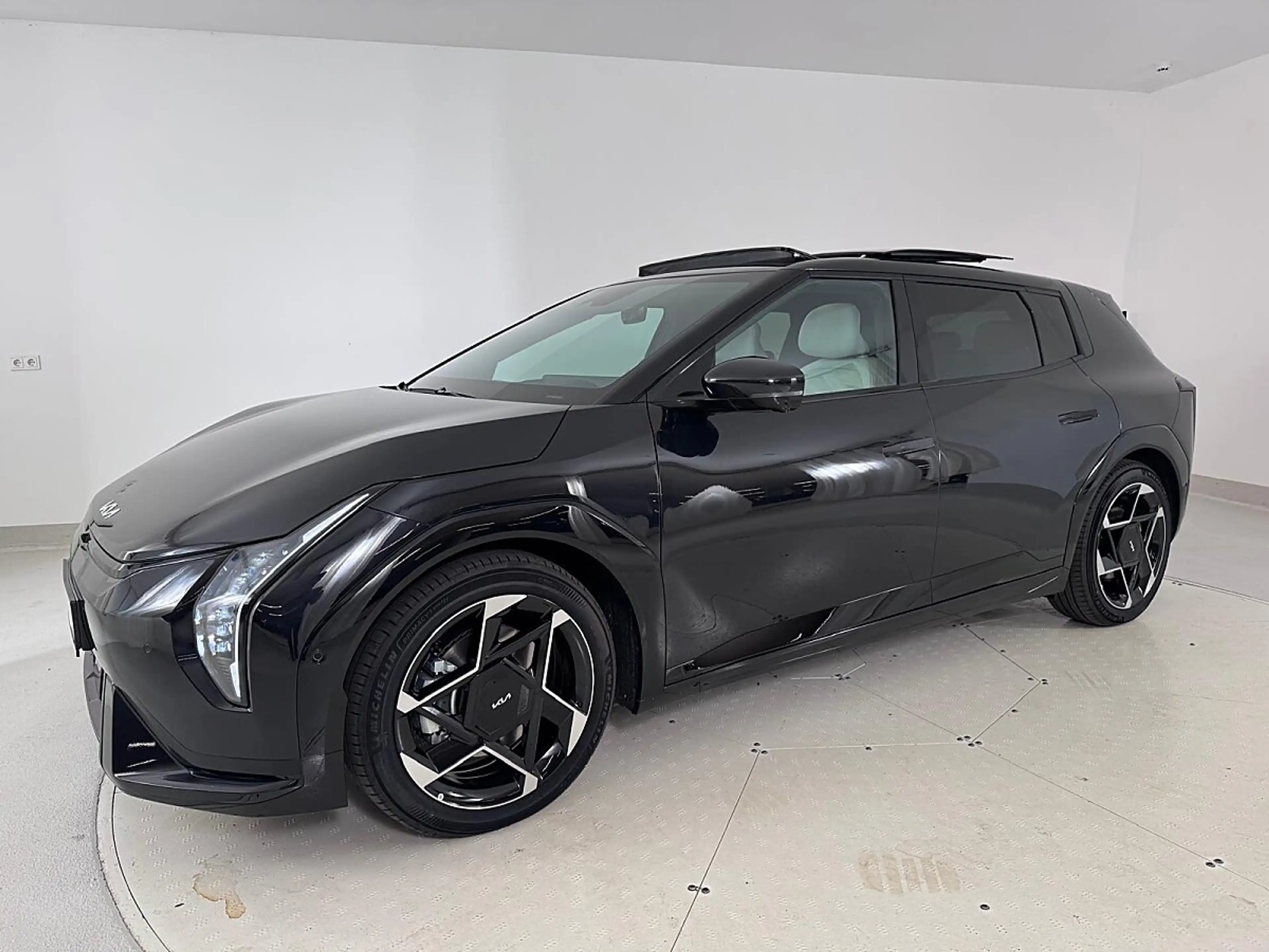 Kia EV4 HB/GT-LINE/81,4KWH/AT/FWD/204/MY26 AUTO STAHL W... — photo 2