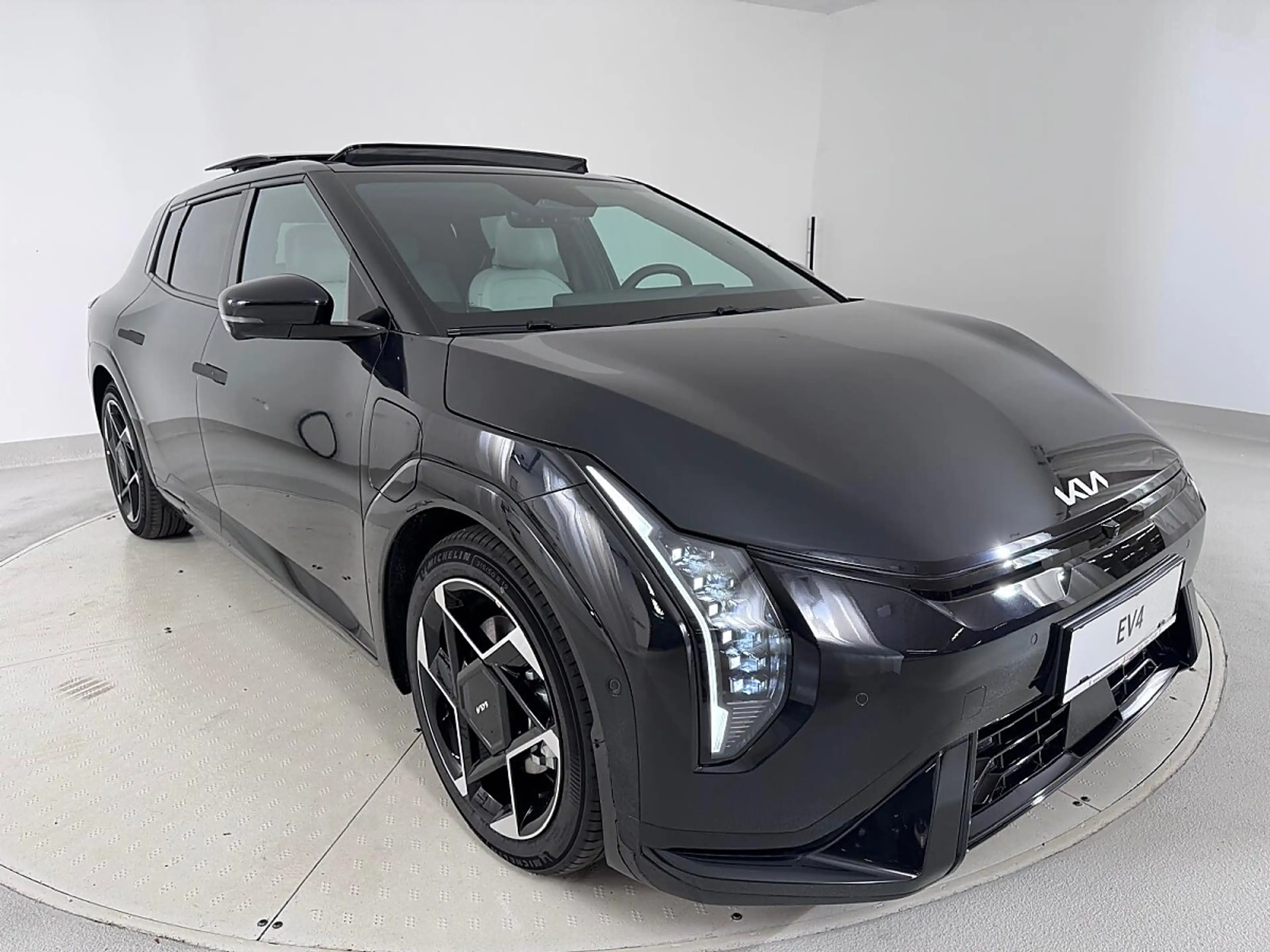 Kia EV4 HB/GT-LINE/81,4KWH/AT/FWD/204/MY26 AUTO STAHL W... — photo 4