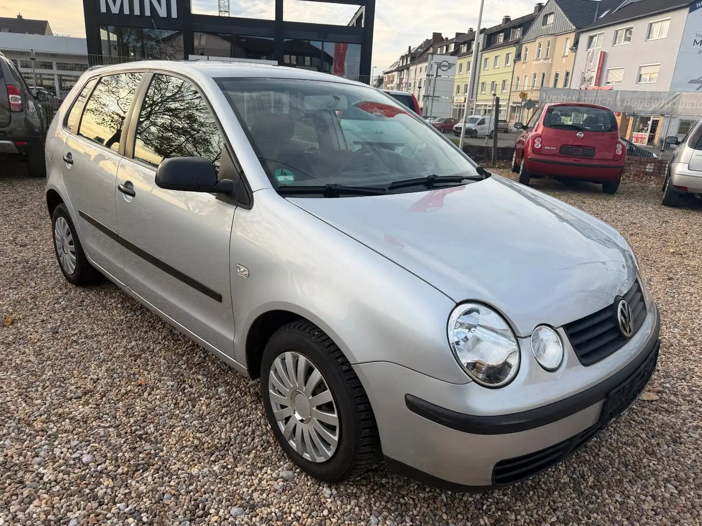 Volkswagen Polo 1.2 47kW Trendline Grau - 1