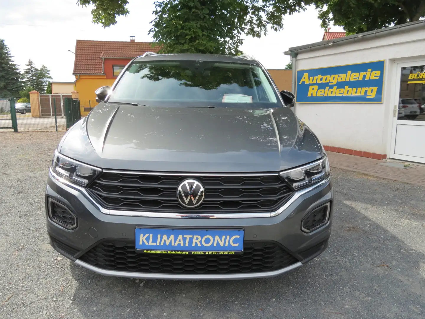 Volkswagen T-Roc United 2.Hd.!!LED!!AHK!!NAVI!Klimaaut.!SHZ. Gris - 2