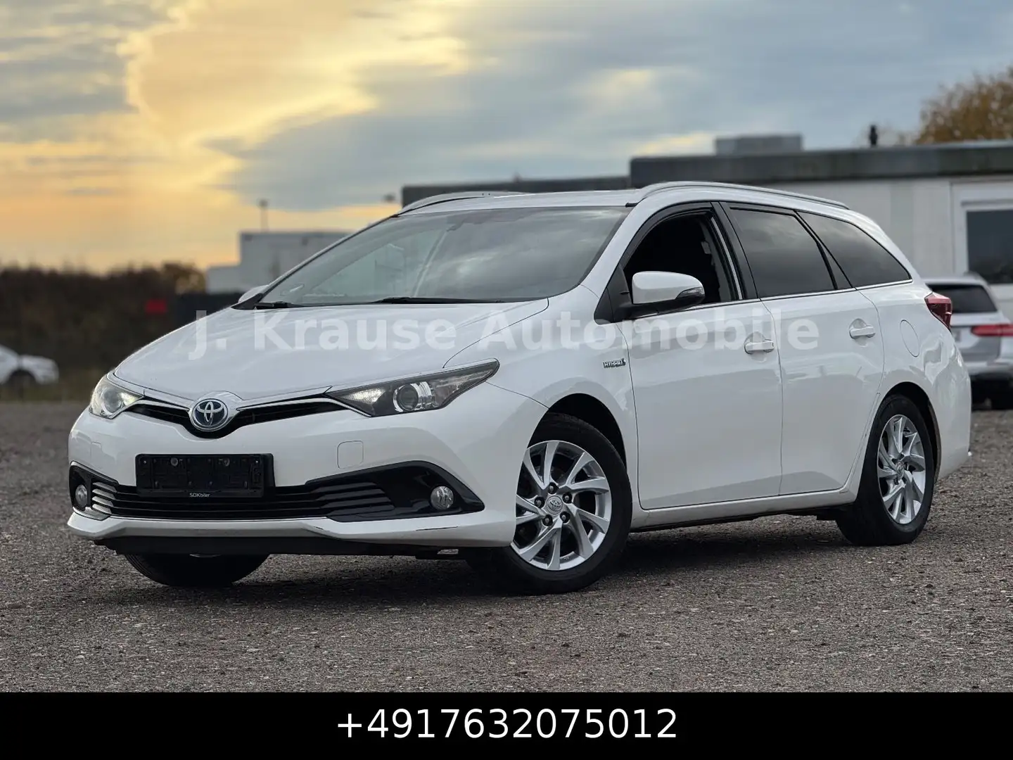 Toyota Auris Hybrid Comfort Netto 10500€ Weiß - 1
