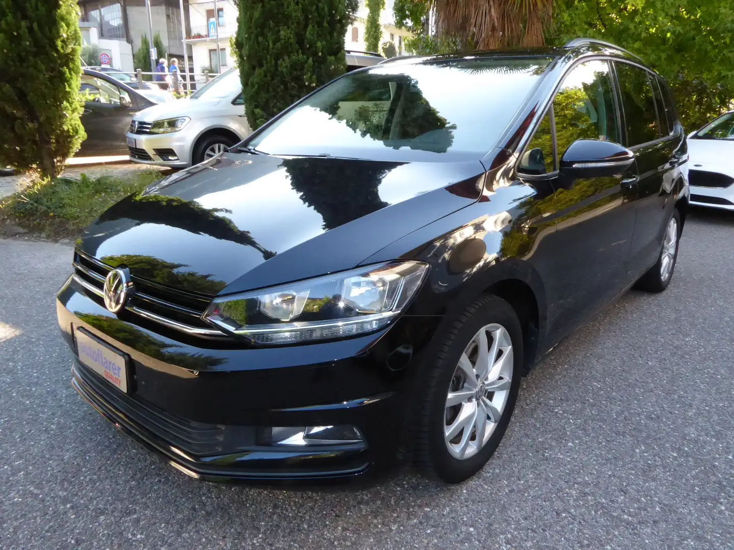 Volkswagen Touran 1.6 tdi Trendline 115cv 7 POSTI *CAM*CARPLAY* Nero - 1