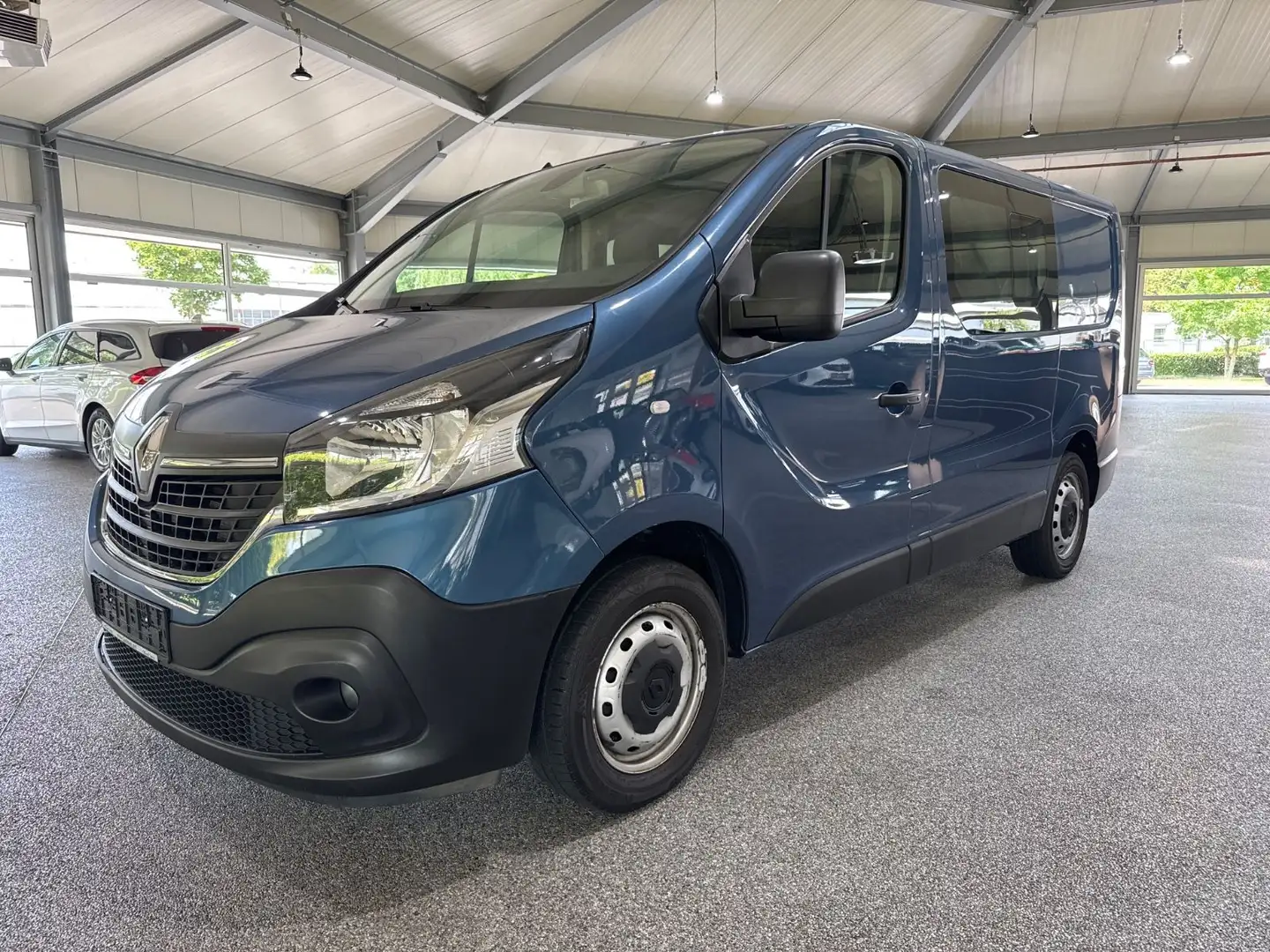 Renault Trafic Doka L1H1 Komfort 6-Sitzer AHK RfK Klima Blau - 1