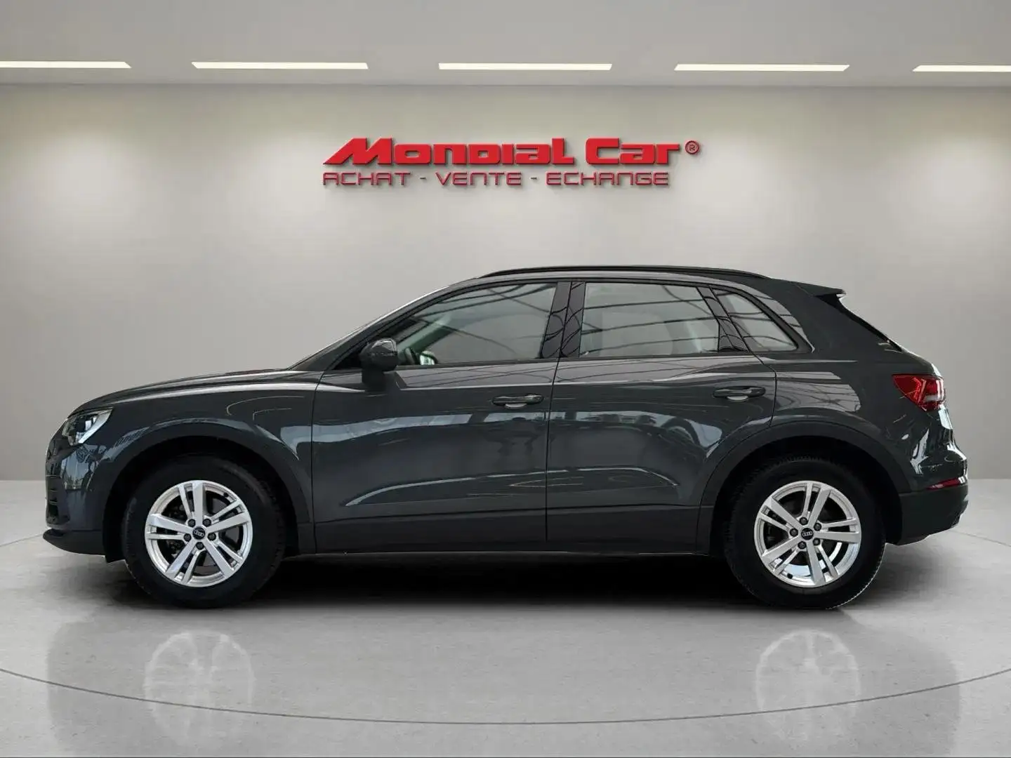 Audi Q3 35 TFSI Business Edition S tronic Gris - 2