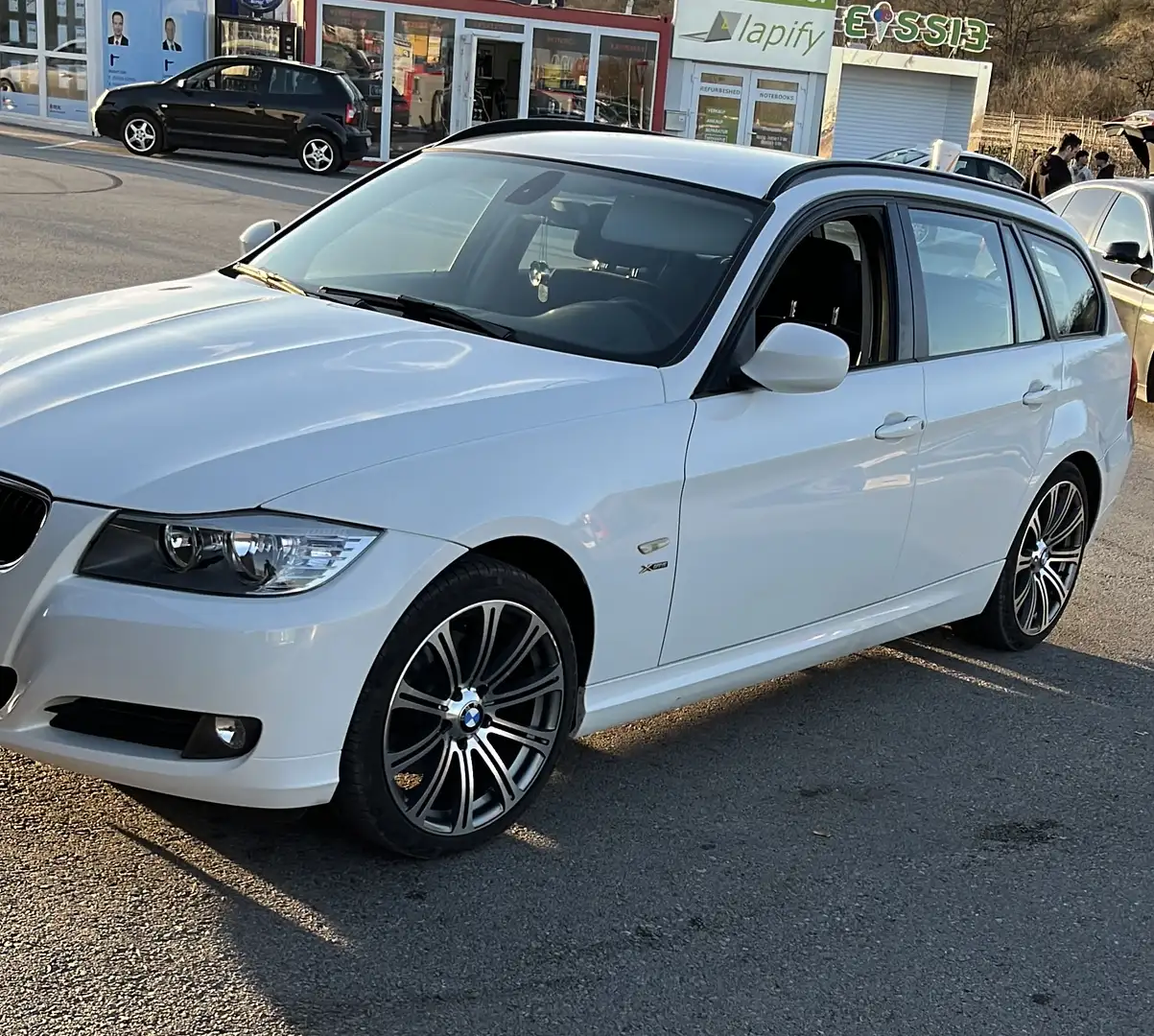 BMW 320 320d touring Aut. - 1