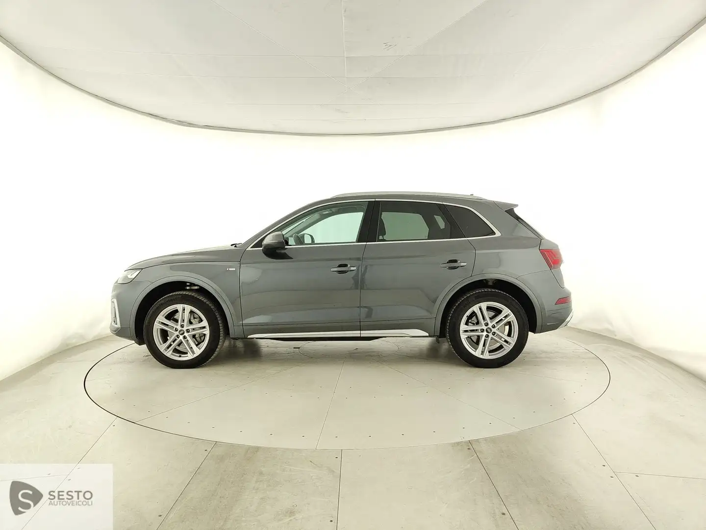 Audi Q5 II 2020 40 2.0 tdi mhev 12V S line quattro s tron Grigio - 2