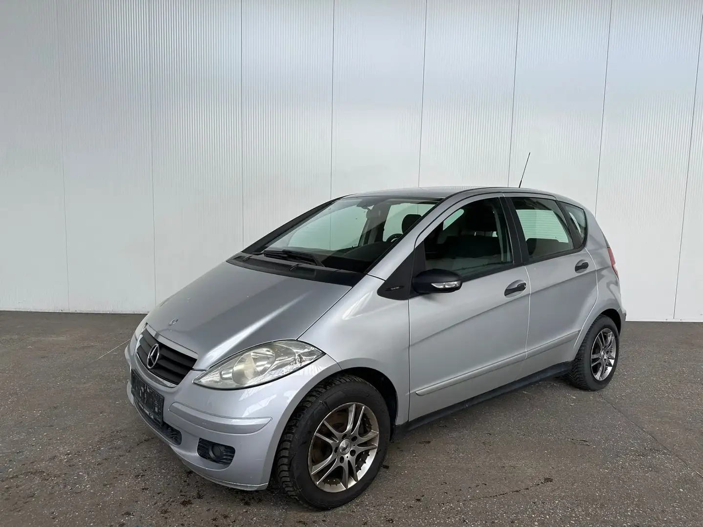 Mercedes-Benz A 170 A-Edition Classic Pickerl:01/2024 Silber - 1