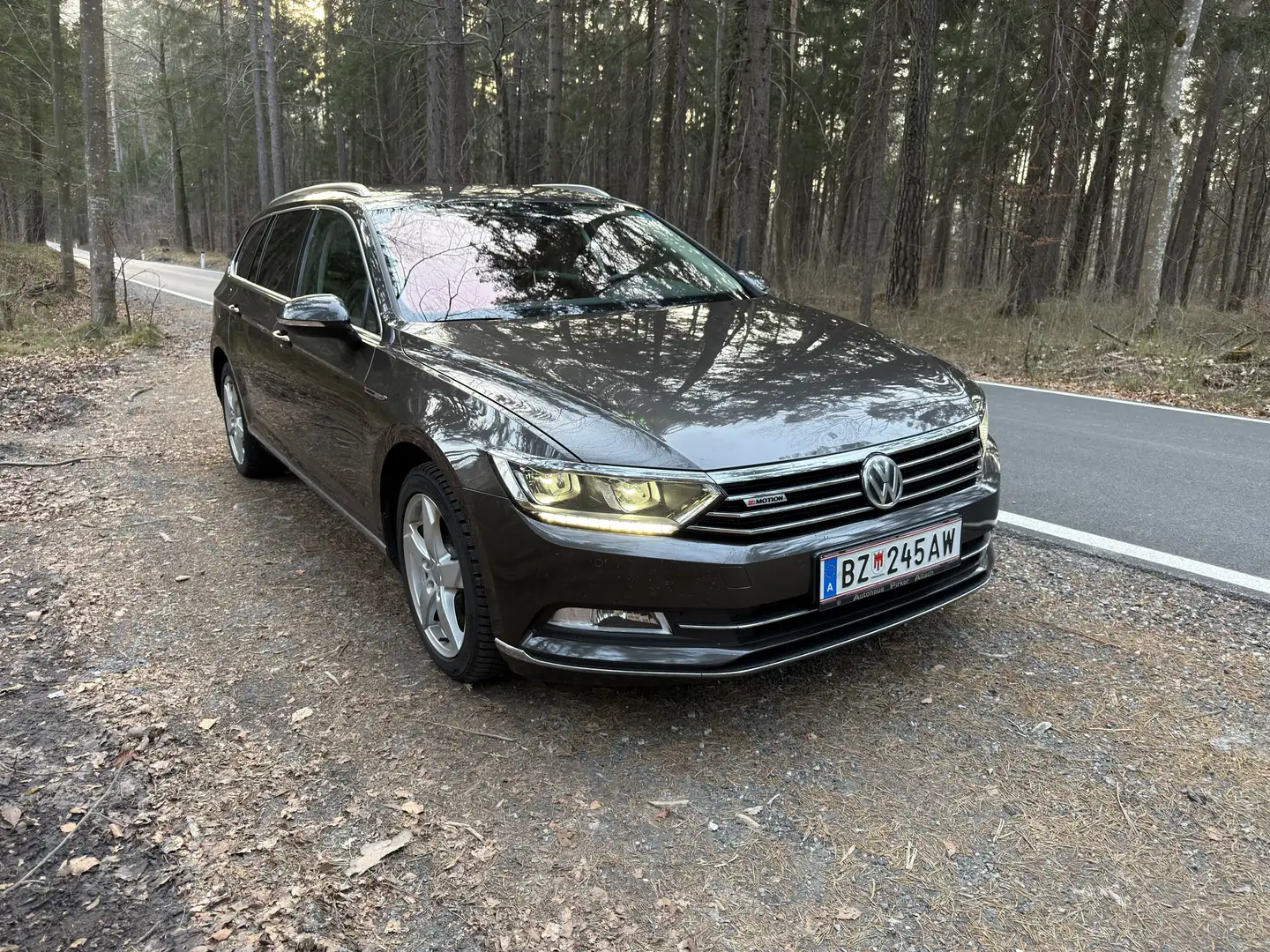 Volkswagen Passat Variant SCR Highline TDI 4Motion DSG - 2