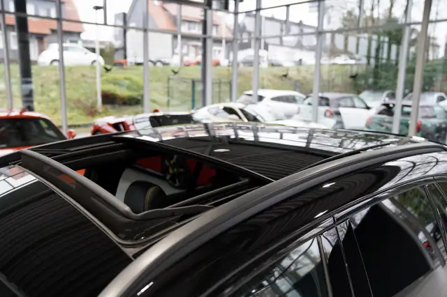 Mercedes-Benz GLC Class view 11