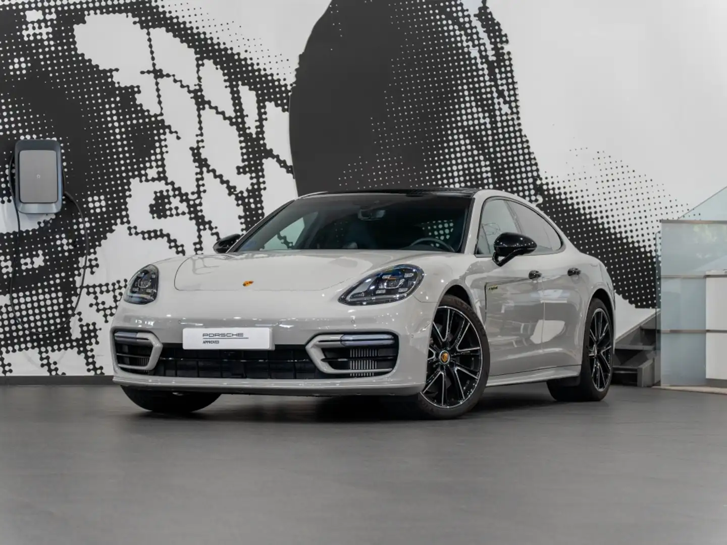 Porsche Panamera 4 E-Hybrid Platinum Edition Aut. Beige - 1