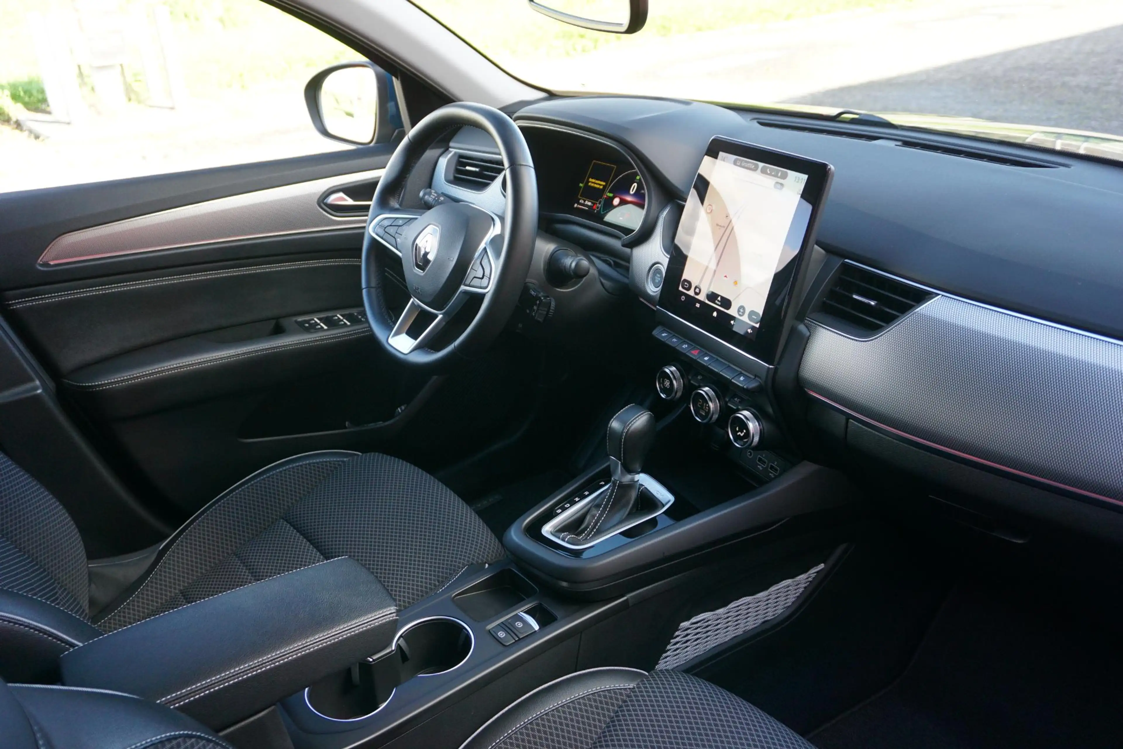 Renault Arkana 1.3 TCe 140 Intense — photo 29