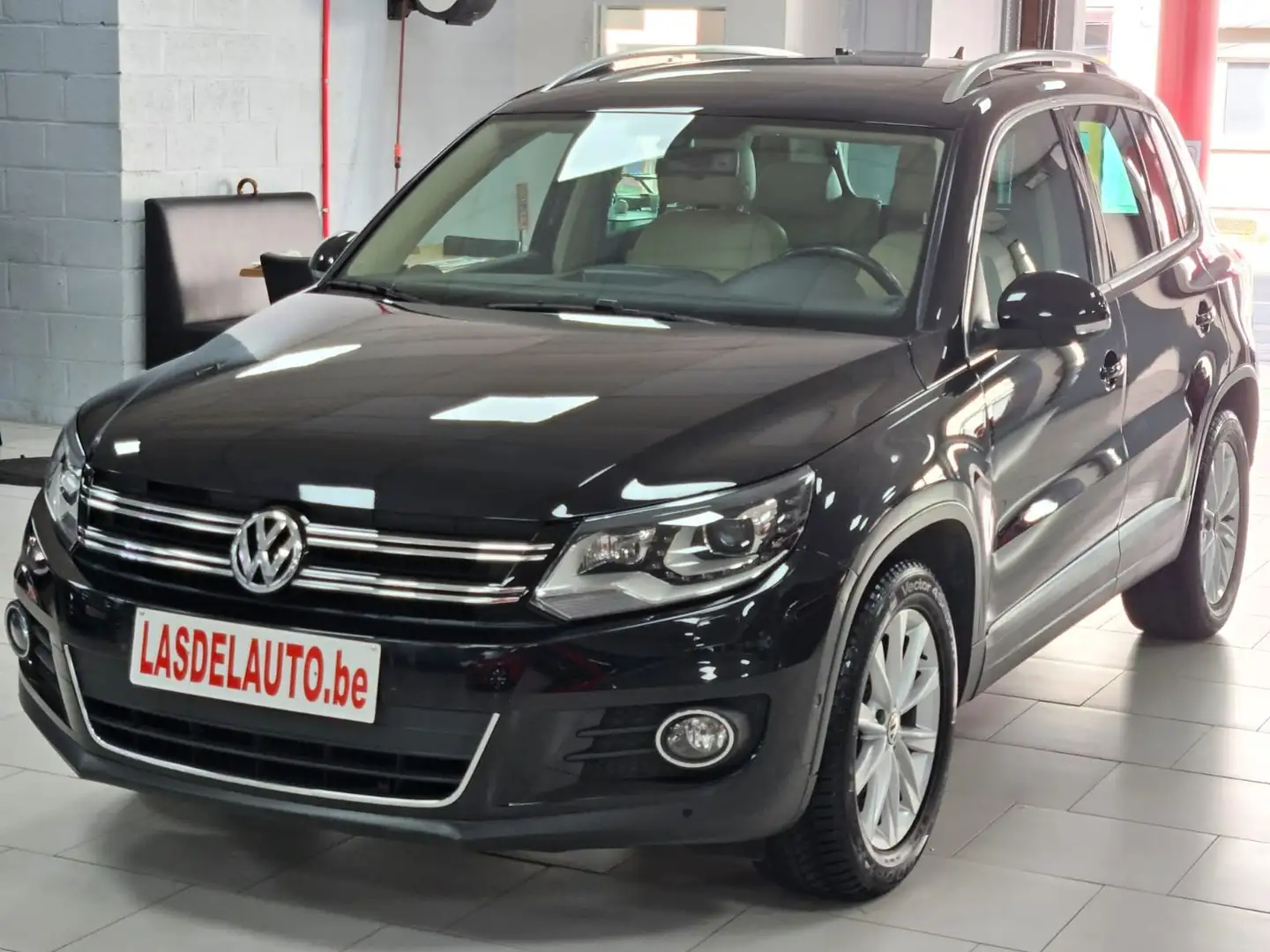 Volkswagen Tiguan 1.4TSI Park Assist Cuir Chauffants Pano Ouvrant Noir - 1