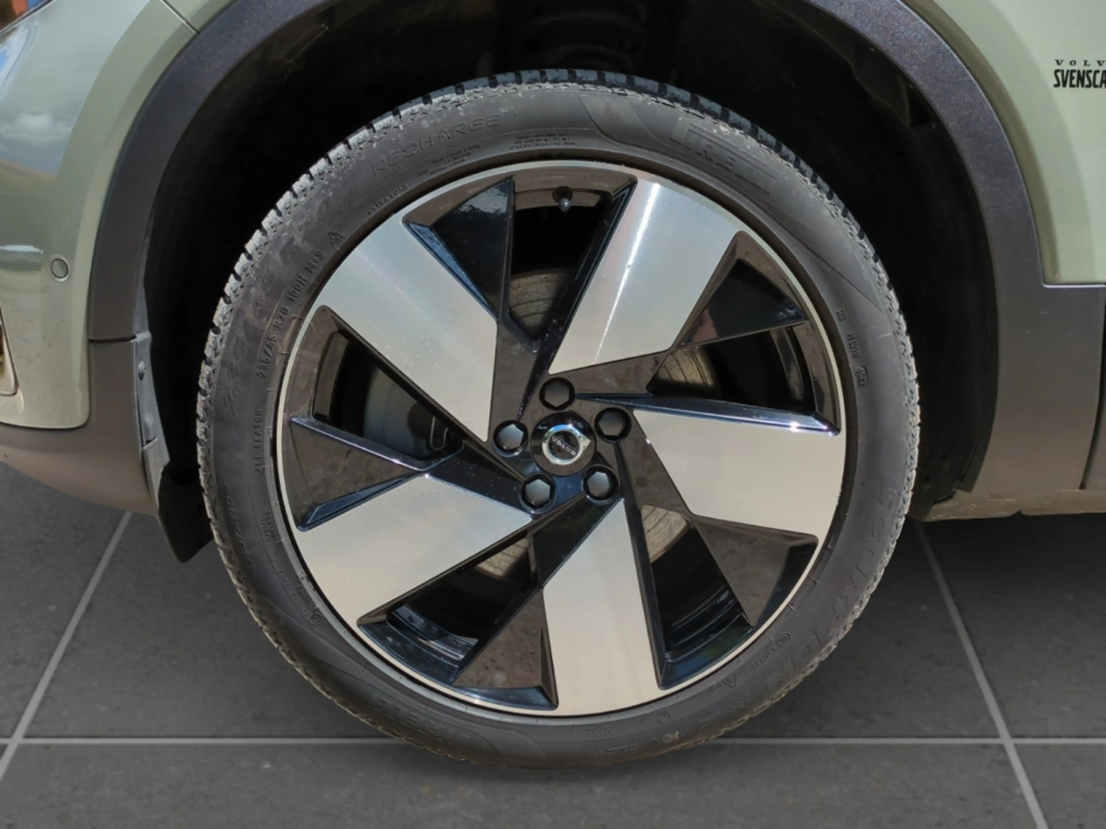 Volvo C40 Ultimate Recharge Pure Electric 2WD StandHZG Digit — photo 9