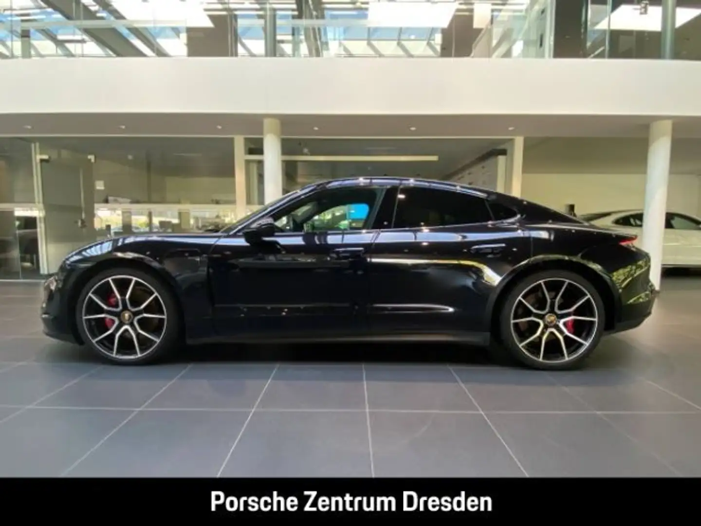 Porsche Taycan 4S*Head-Up*Pano.*Bose*Chrono*Sitzbel*Perf Schwarz - 2