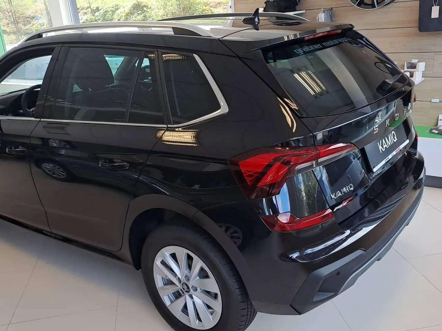 Skoda Kamiq Selection Schwarz - 2
