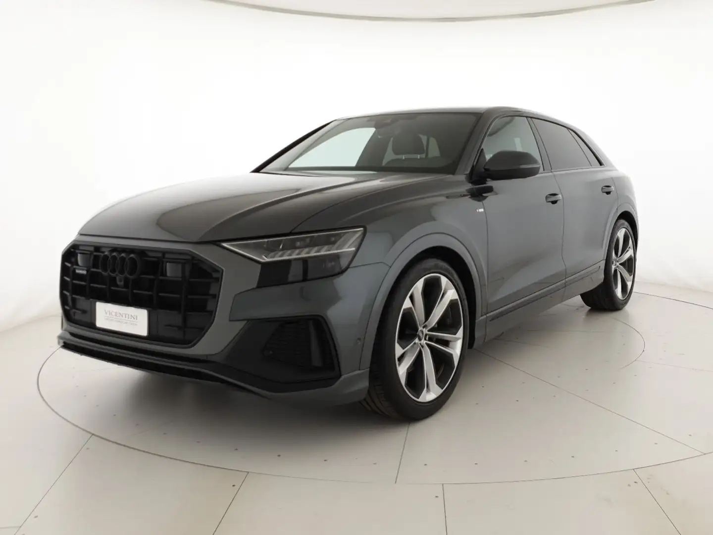 Audi Q8 50TDI 286CV quattro titpronic Sport Grigio - 1