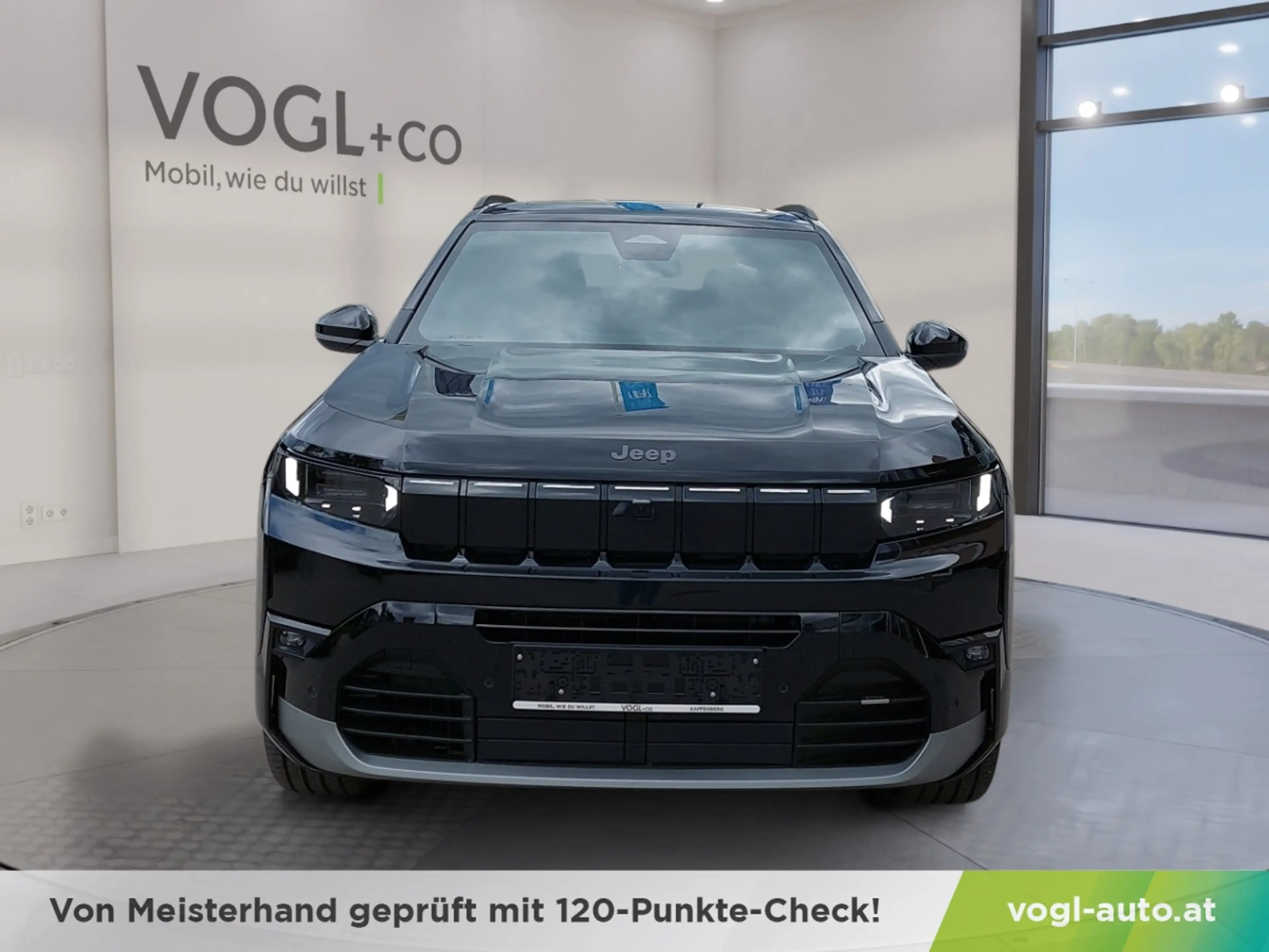 Jeep Compass Plug-In Hybrid First Edition — photo 6