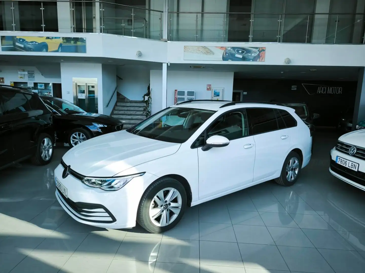 Volkswagen Golf Variant 2.0TDI 85kW Blanco - 1