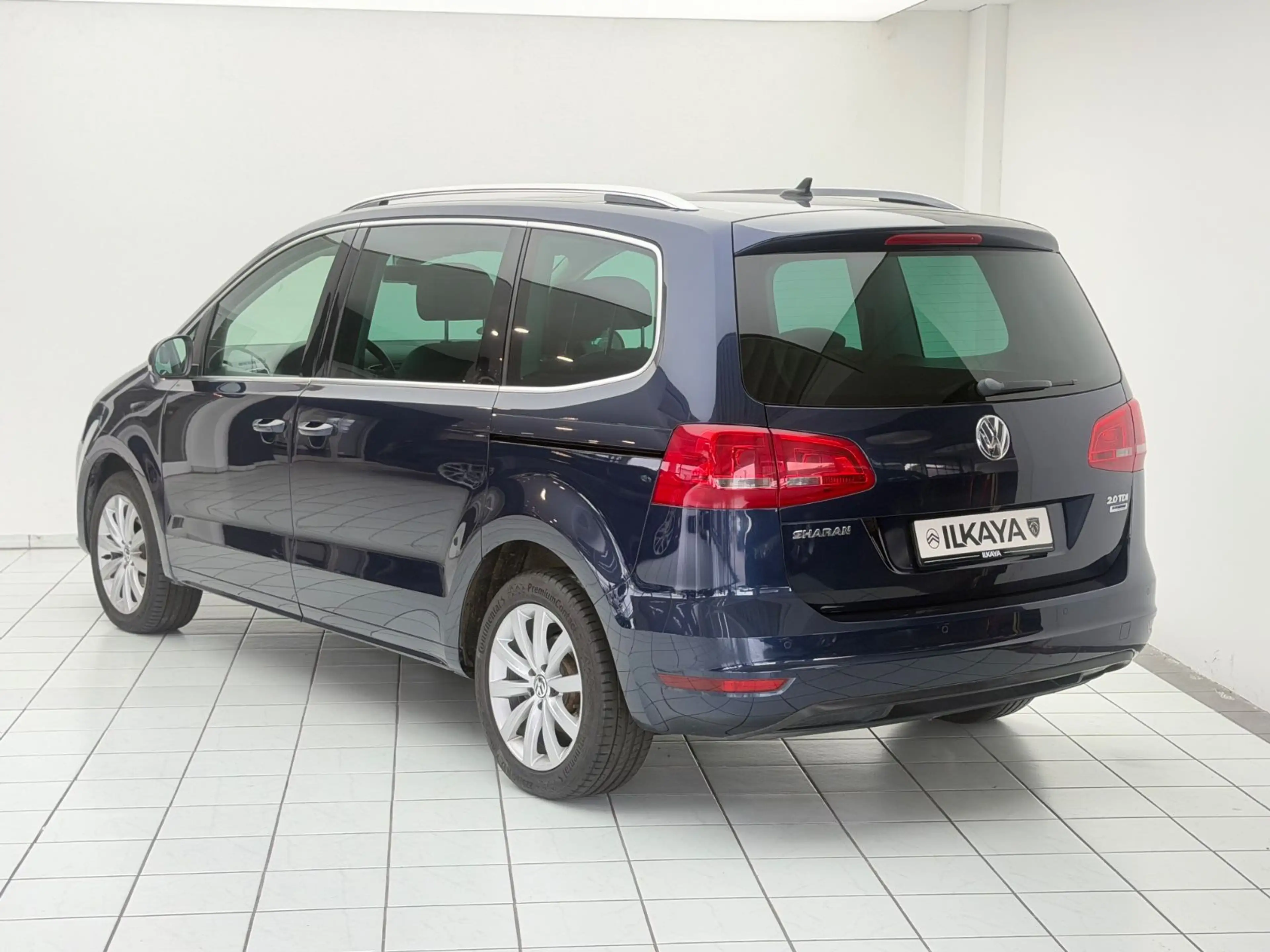 Volkswagen Sharan Highline BMT *AHK*Automatik*Panorama* — photo 4