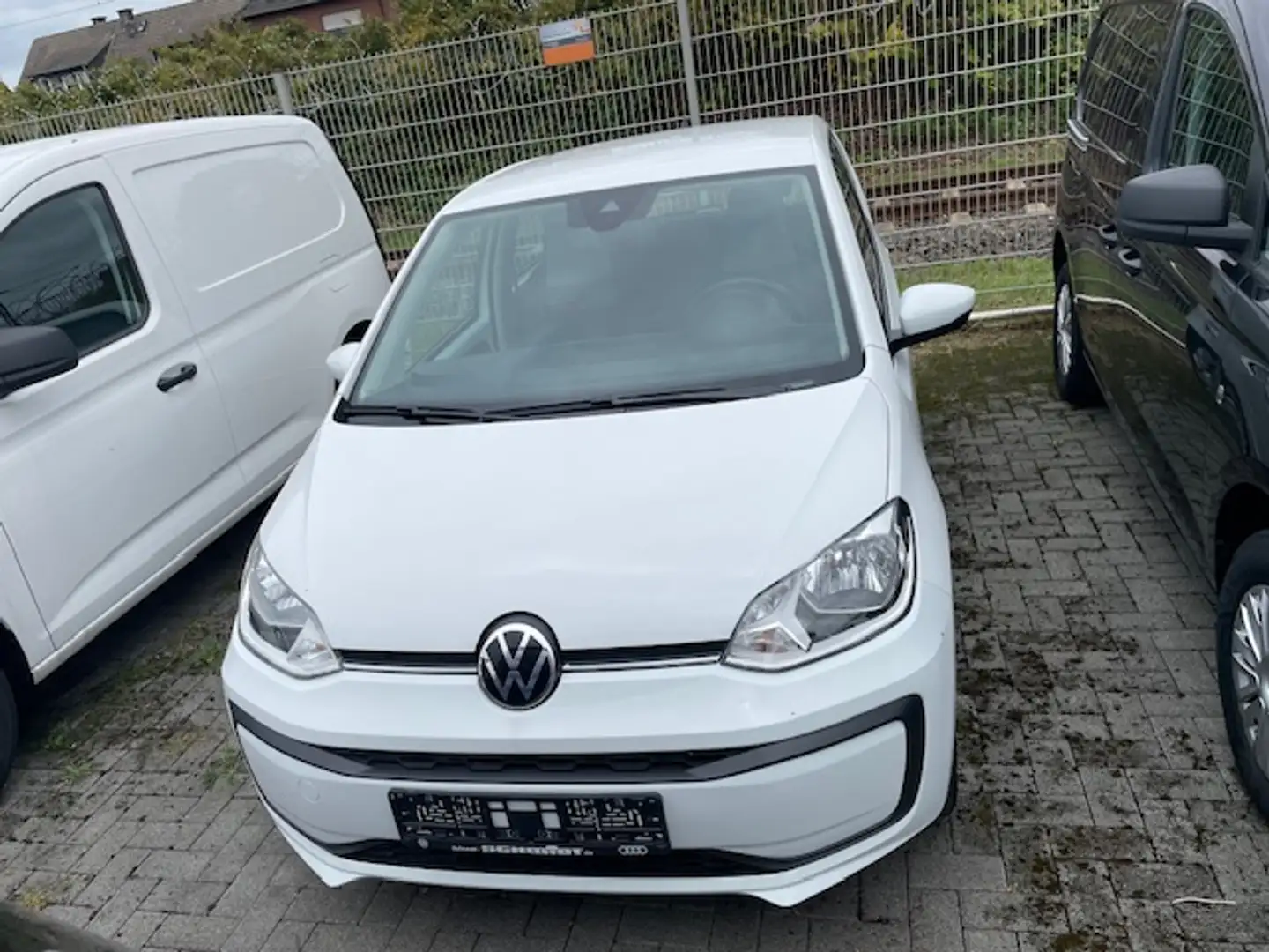Volkswagen up! 1.0 move R-Kamera Parkpilot Klima Tempomat Weiß - 2