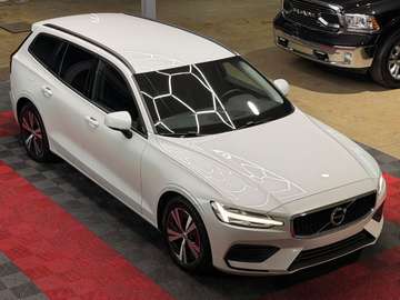 Momentum Navi SHZ Kamera LED 17ZOLL