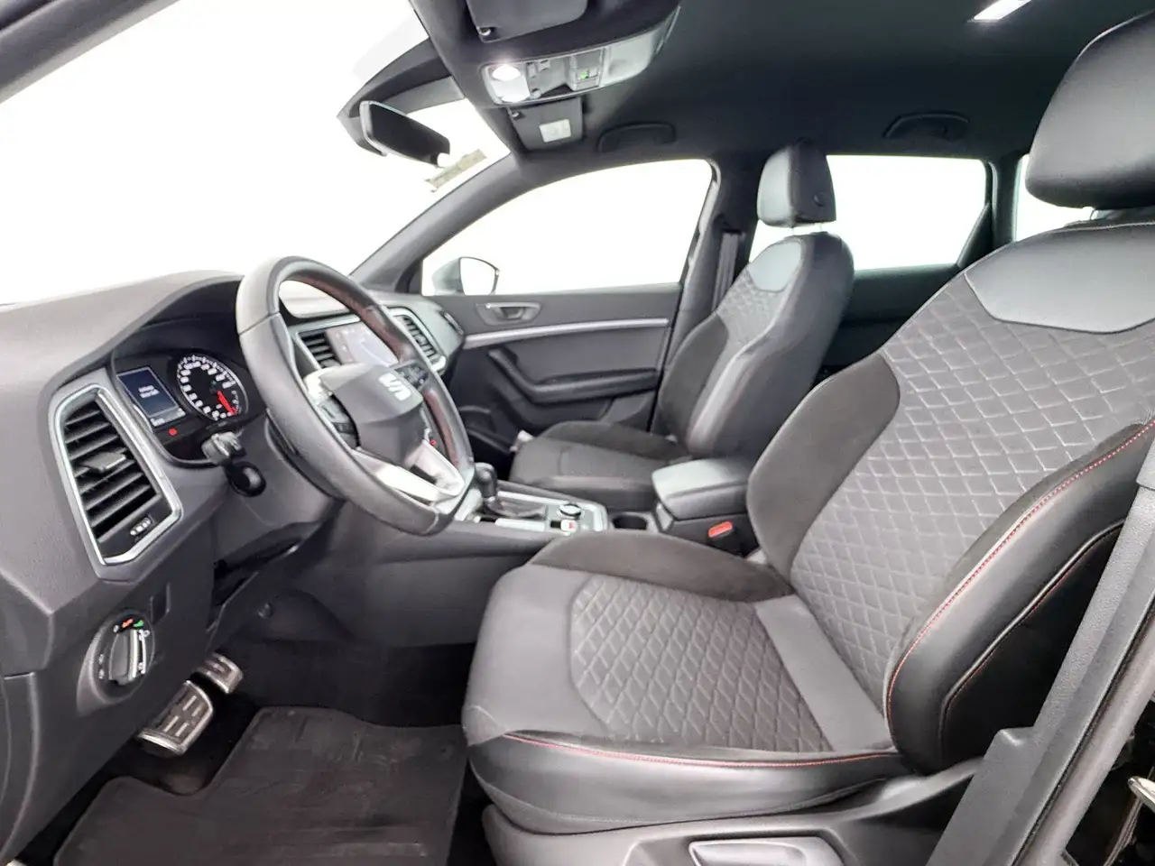 SEAT Ateca 1.5 TSI FR Aut LED RADAR NAVI SITZHZG R-CAM, миниатюра 17