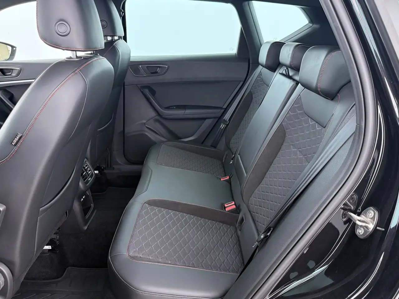 SEAT Ateca 1.5 TSI FR Aut LED RADAR NAVI SITZHZG R-CAM, миниатюра 24