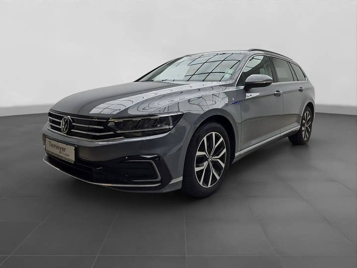 Volkswagen Passat Variant GTE LM17 NAVI KAMERA ASSIST Grijs - 2