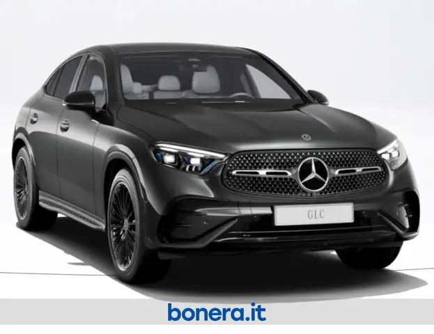 Mercedes-Benz 220 view 2
