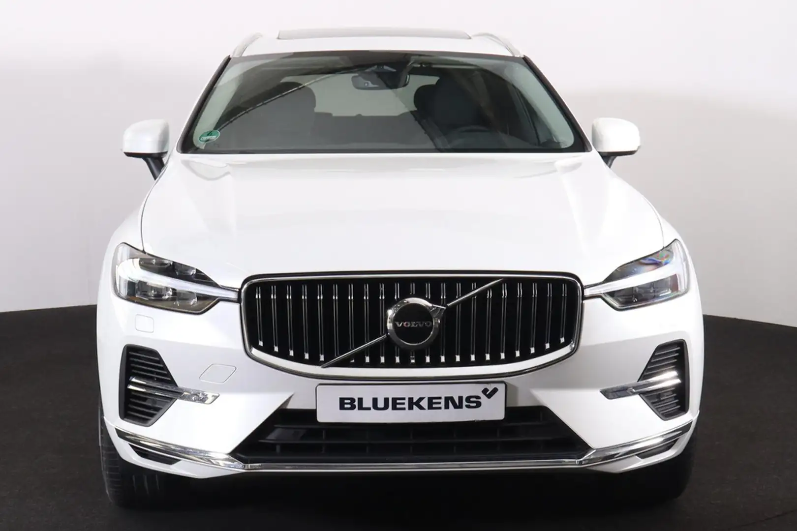 Volvo XC60 T6 Recharge AWD Inscription Expression - LONG RANG Weiß - 2