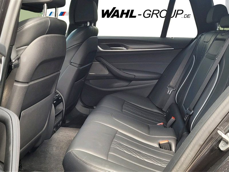 BMW 540 d xDrive Touring — photo 12
