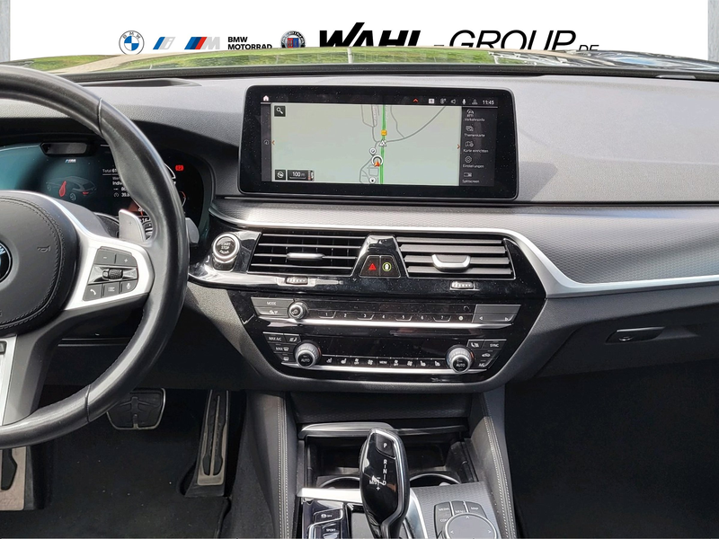 BMW 540 d xDrive Touring — photo 10