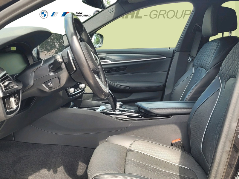 BMW 540 d xDrive Touring — photo 9