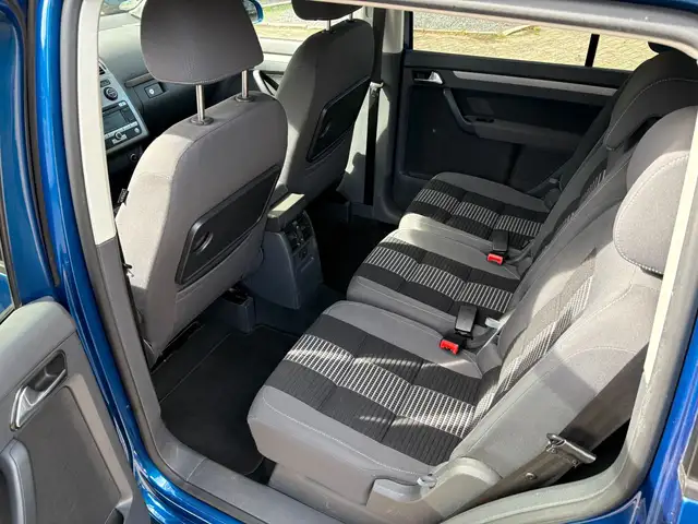Volkswagen Touran view 11