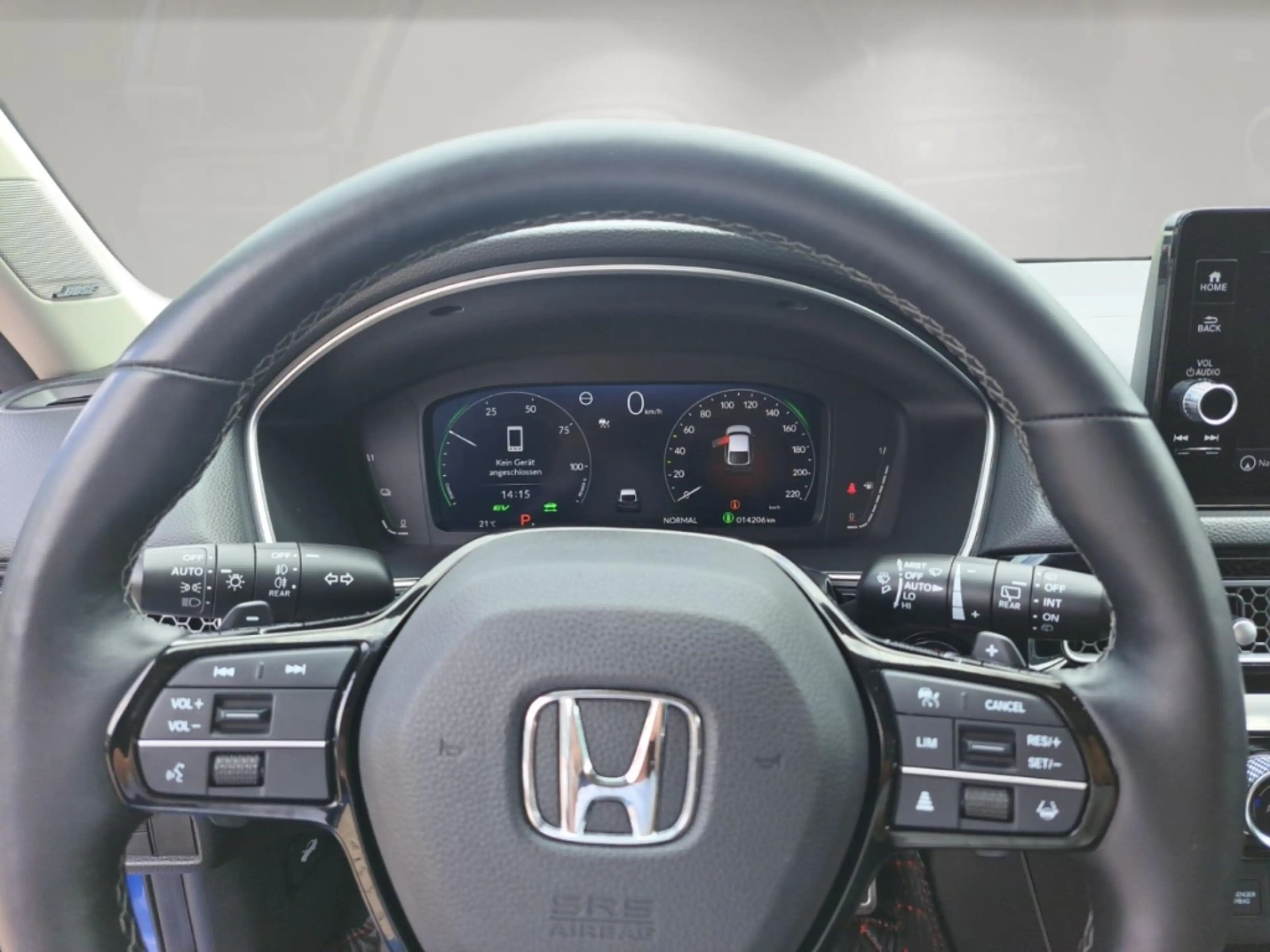 Honda Civic Hybrid 2.0 e HEV Advance — photo 9