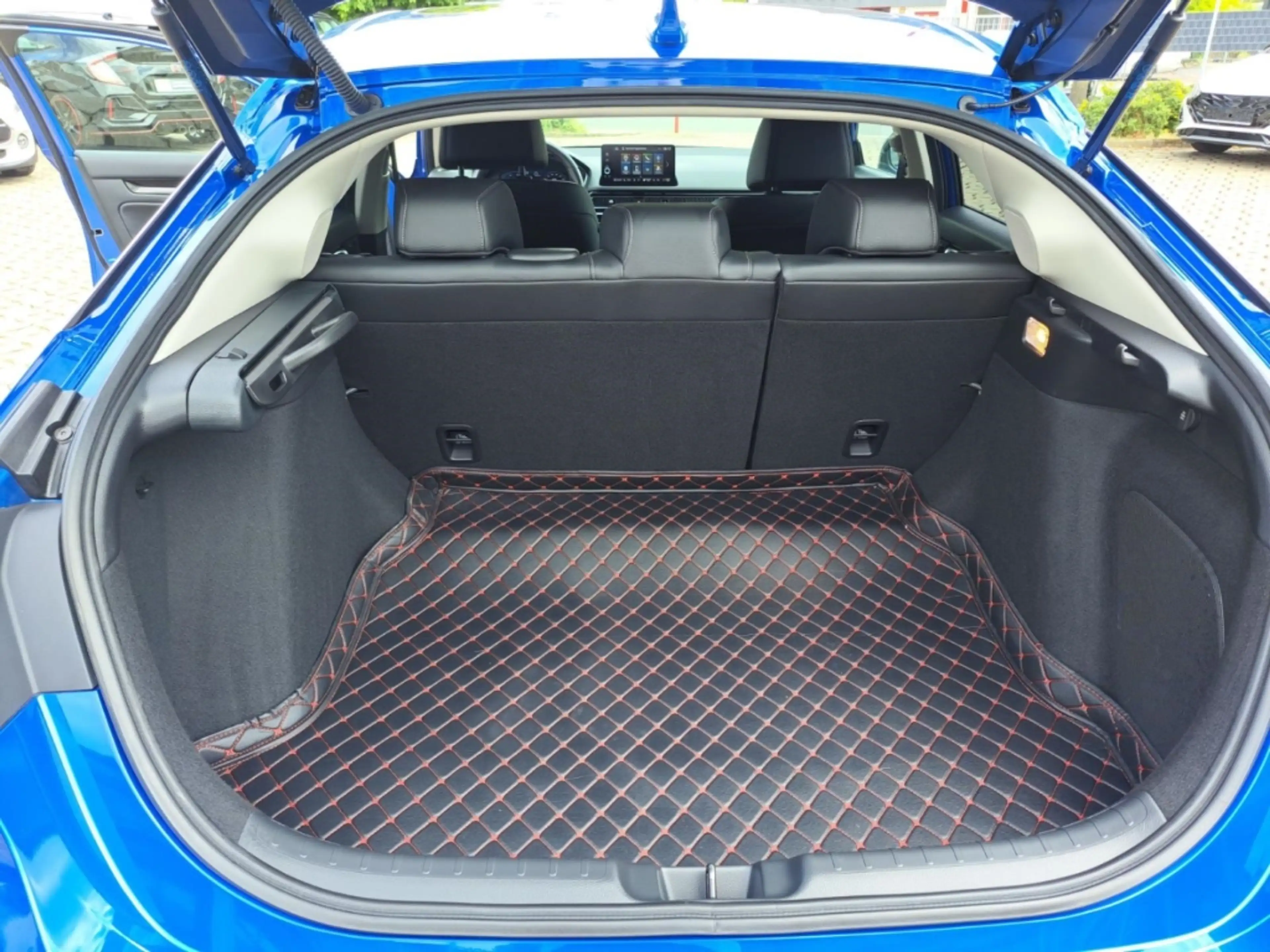 Honda Civic Hybrid 2.0 e HEV Advance — photo 13